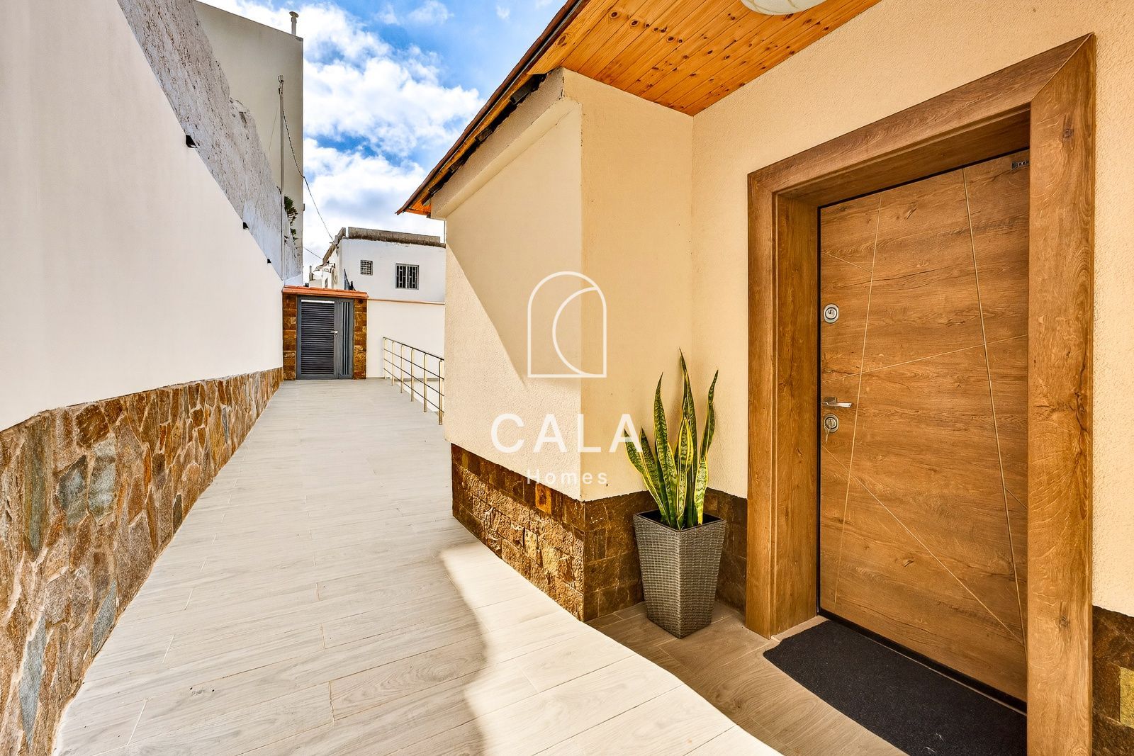 Unique Property with Studio and Ocean Views in Guia de Isora