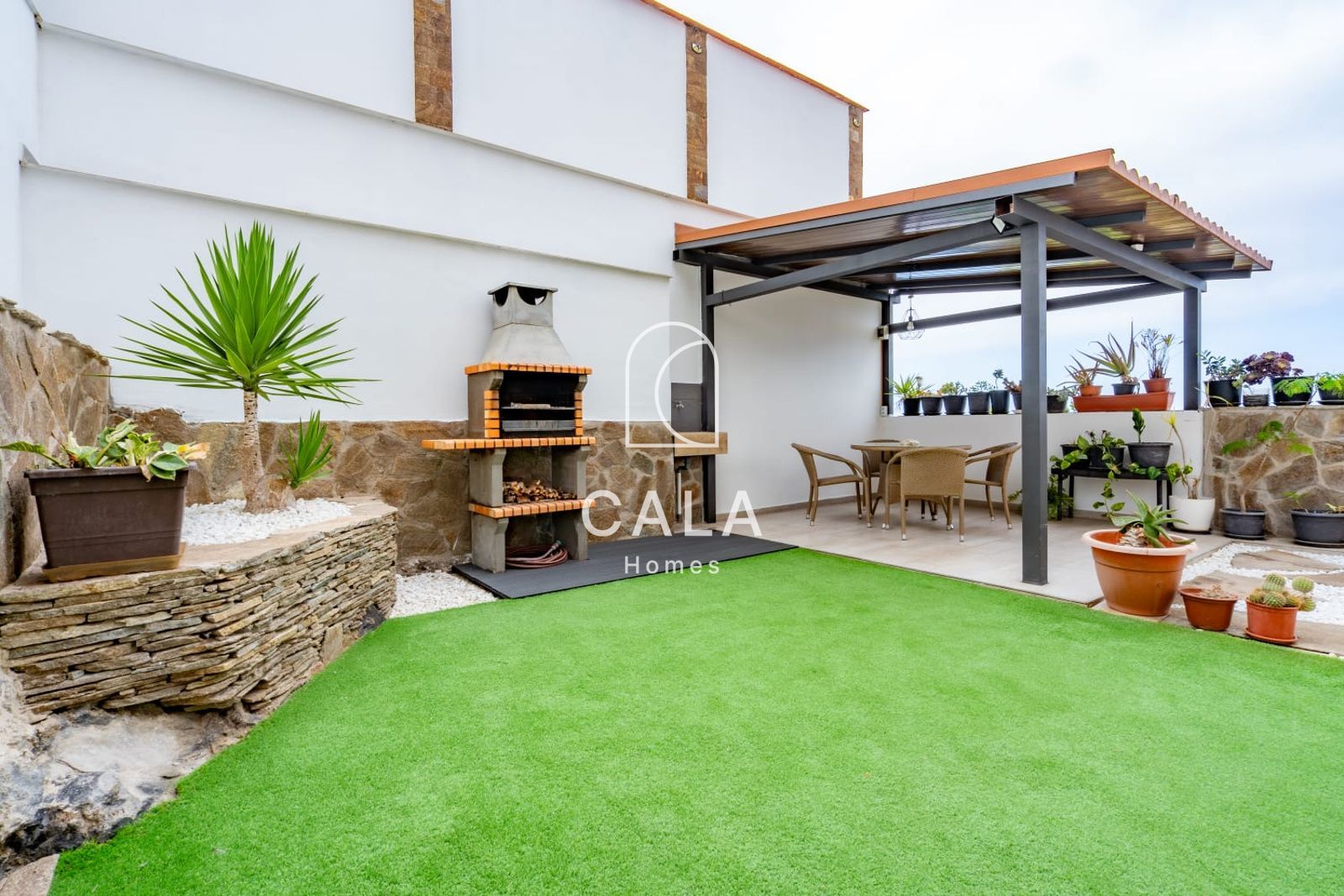 Unique Property with Studio and Ocean Views in Guia de Isora