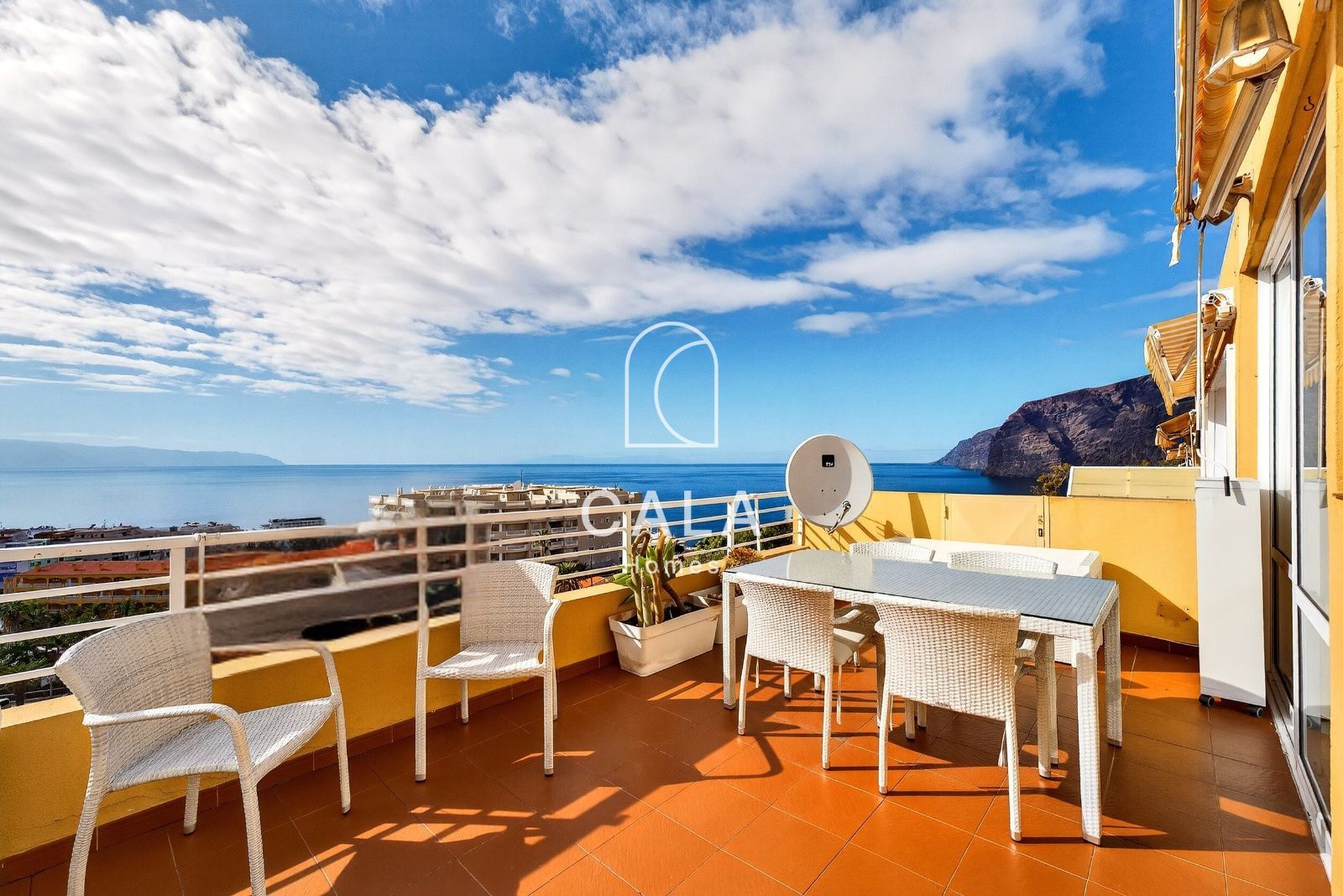 Piso con Vistas Panorámicas en Los Gigantes