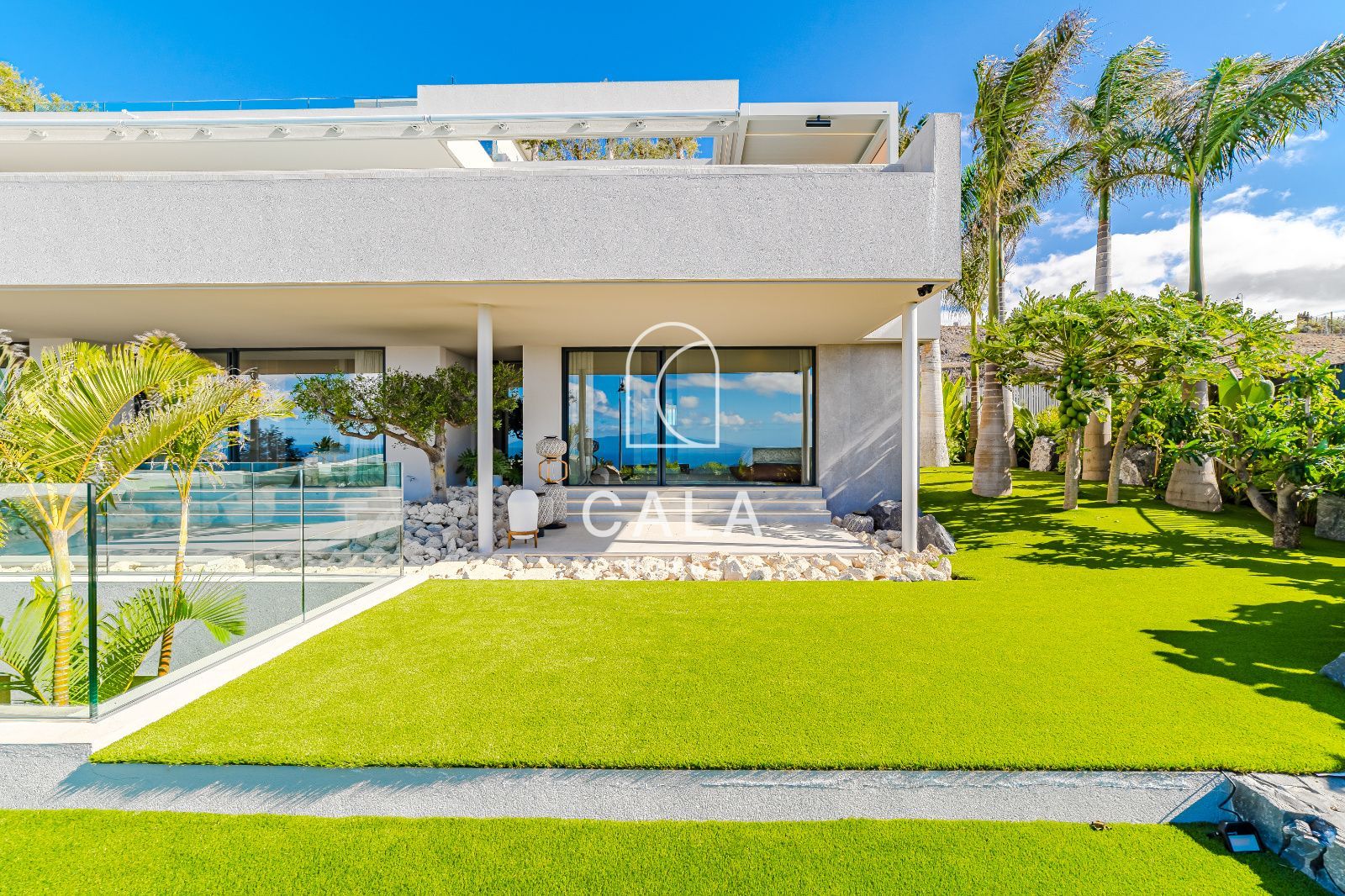 Exclusive Luxury Villa with Sea Views and Infinity Pool in Abama