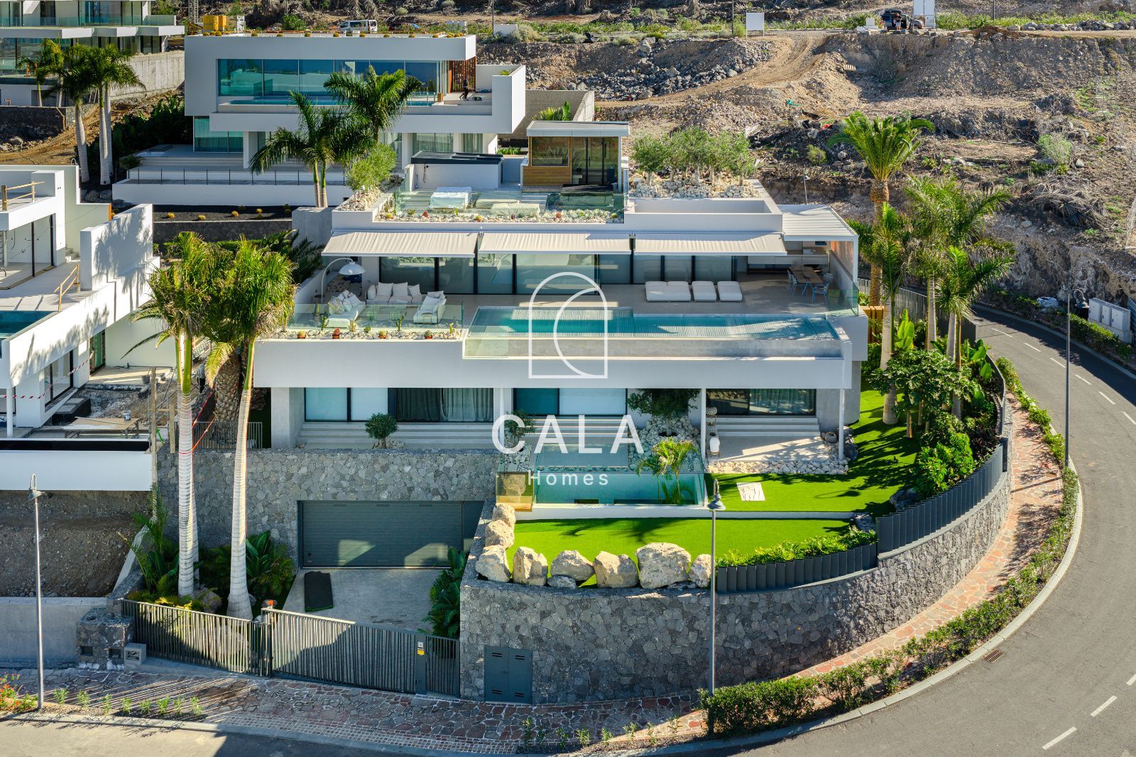 Exclusive Luxury Villa with Sea Views and Infinity Pool in Abama