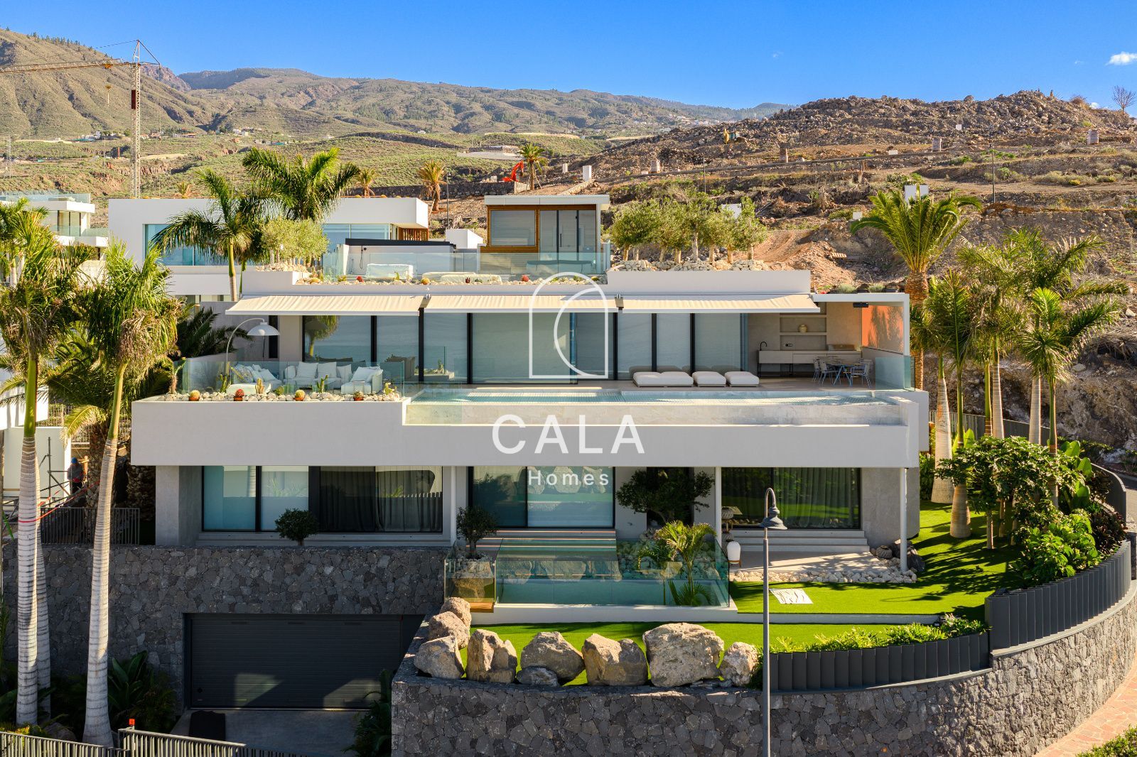 Exclusive Luxury Villa with Sea Views and Infinity Pool in Abama