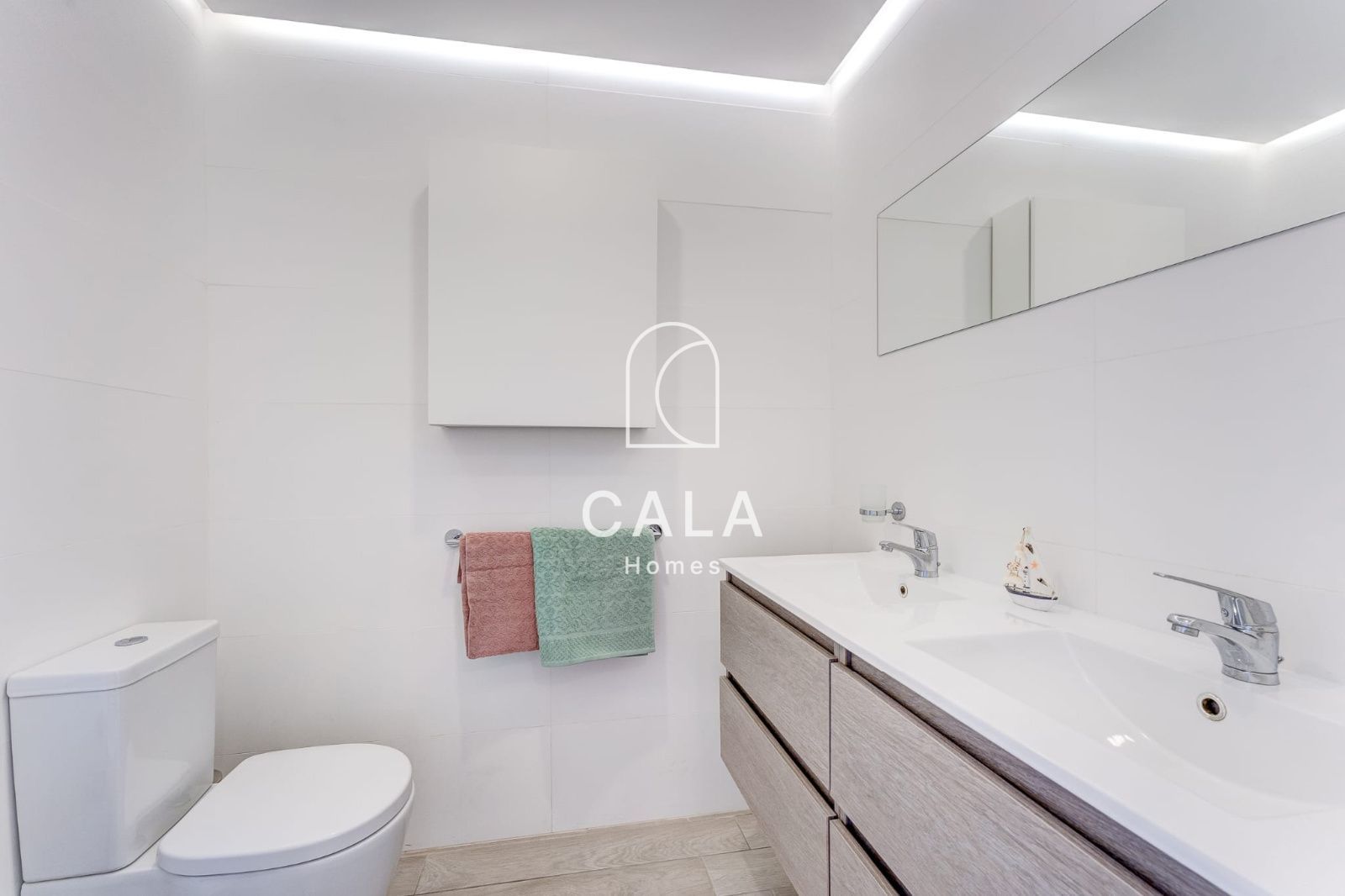 Bright 3-bedroom, 2-bathroom apartment in Ocean Garden, Playa Paraíso.