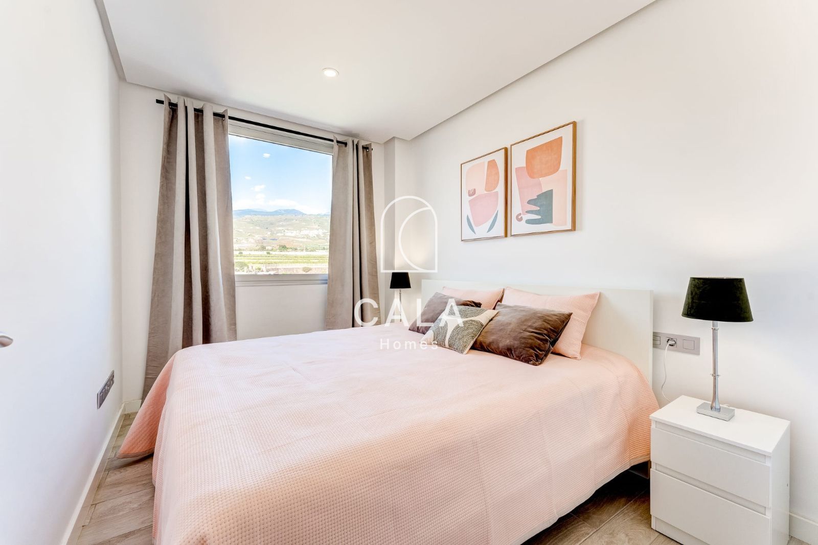 Bright 3-bedroom, 2-bathroom apartment in Ocean Garden, Playa Paraíso.