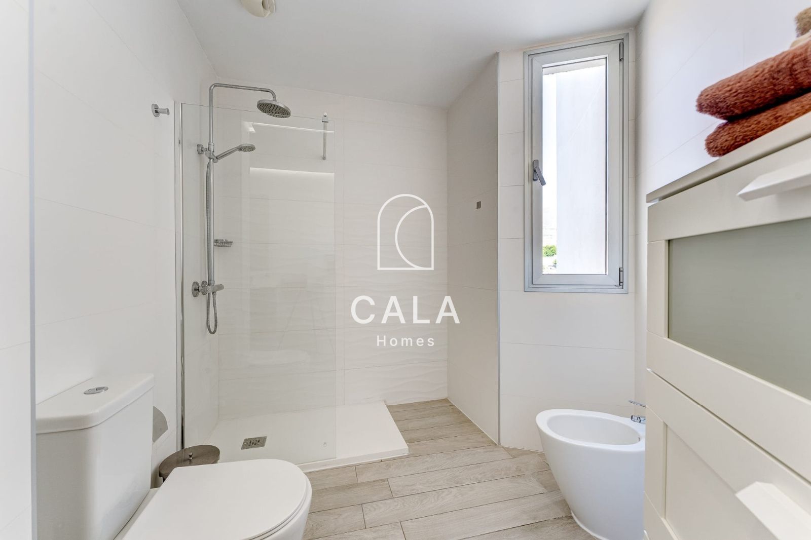 Bright 3-bedroom, 2-bathroom apartment in Ocean Garden, Playa Paraíso.