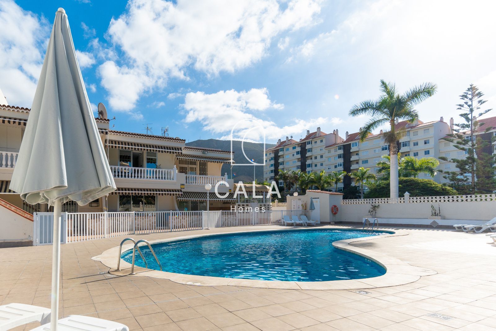Semi-detached duplex in Los Cristianos