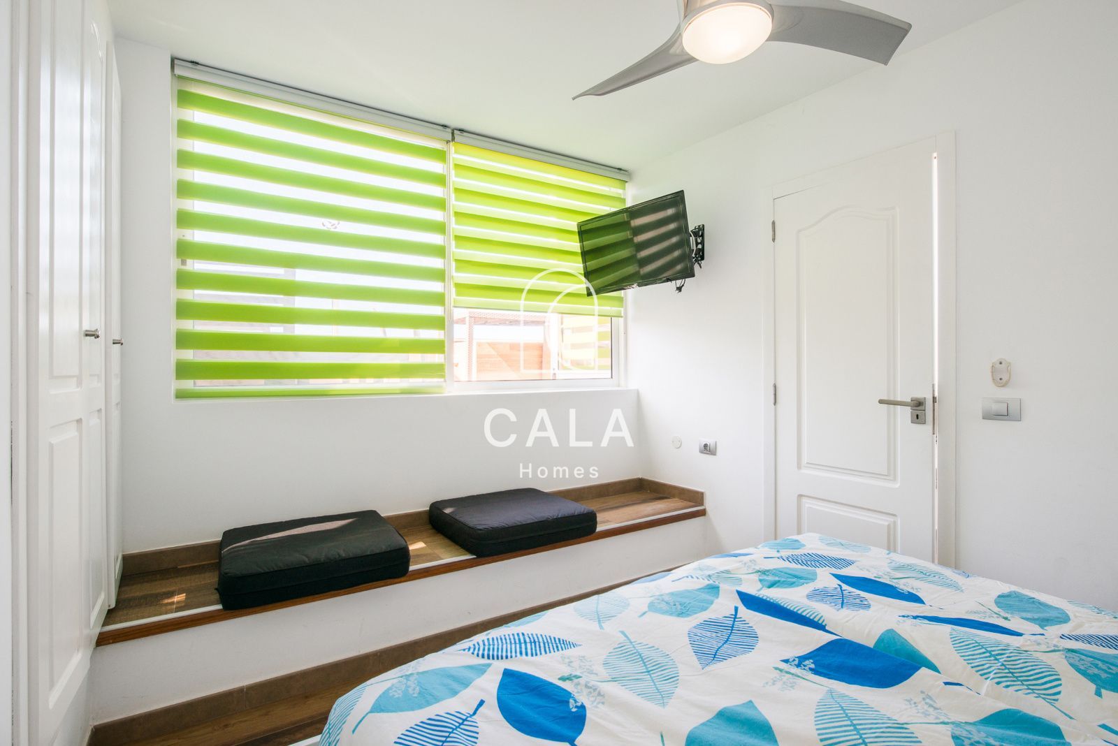 Unique opportunity in Los Gigantes: apartment with panoramic ocean and mountain views