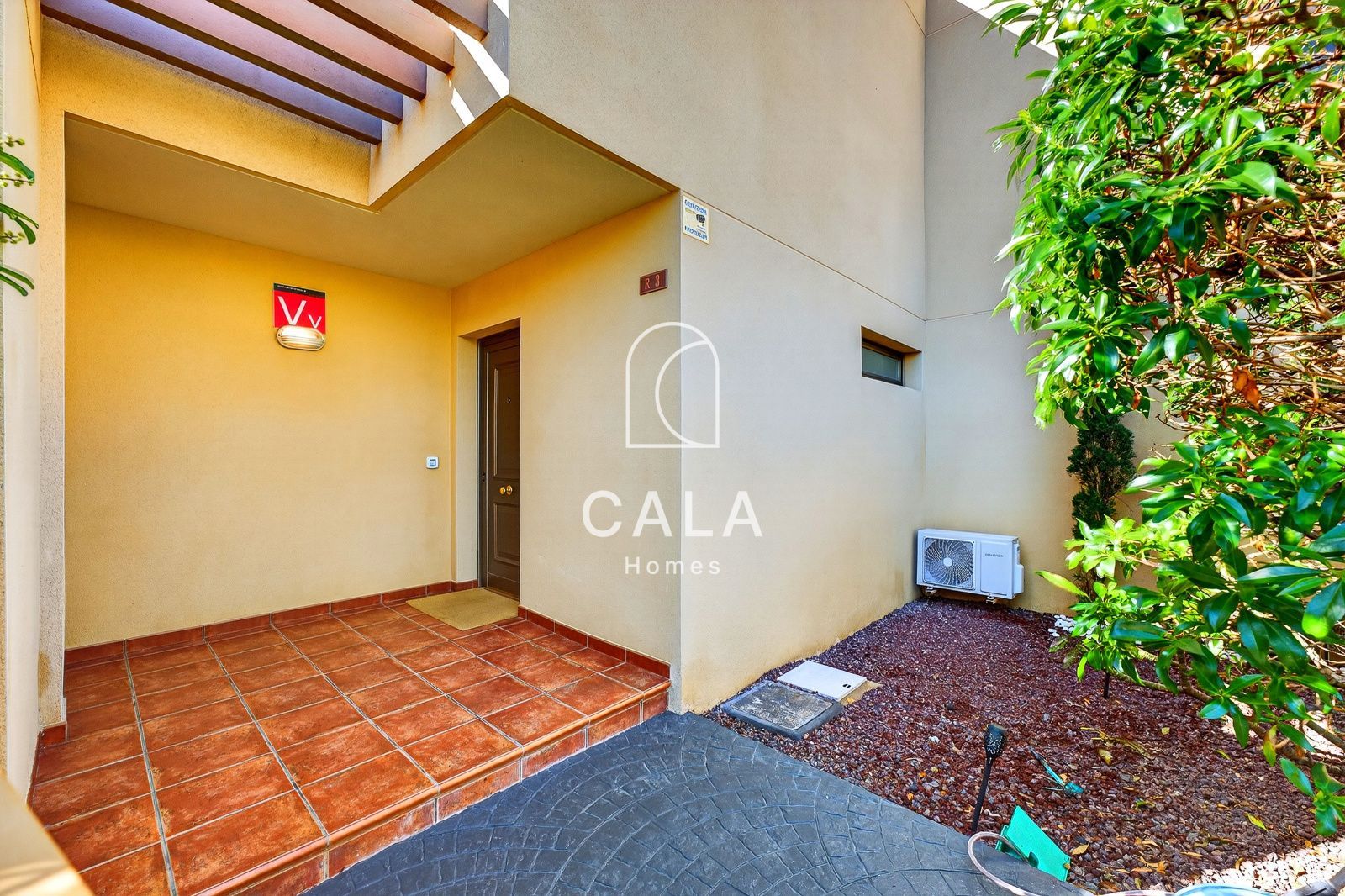 Townhouse in a Quiet and Exclusive Location by the Sea