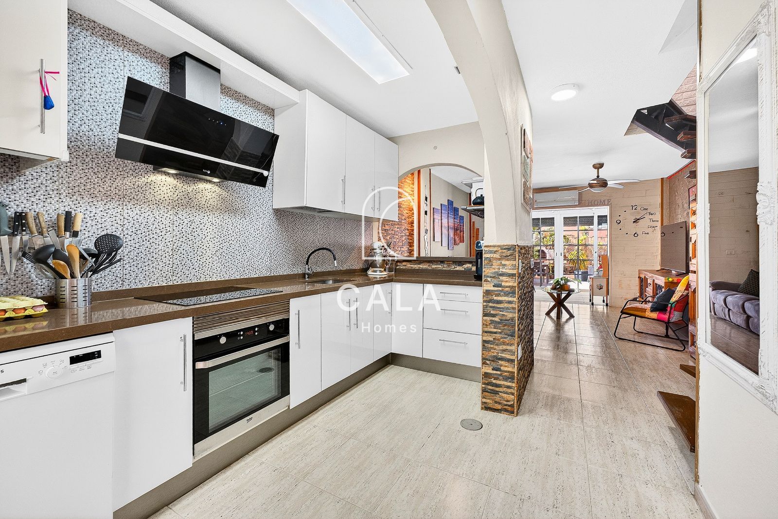 Duplex in the Arcoiris complex Callao Salvaje