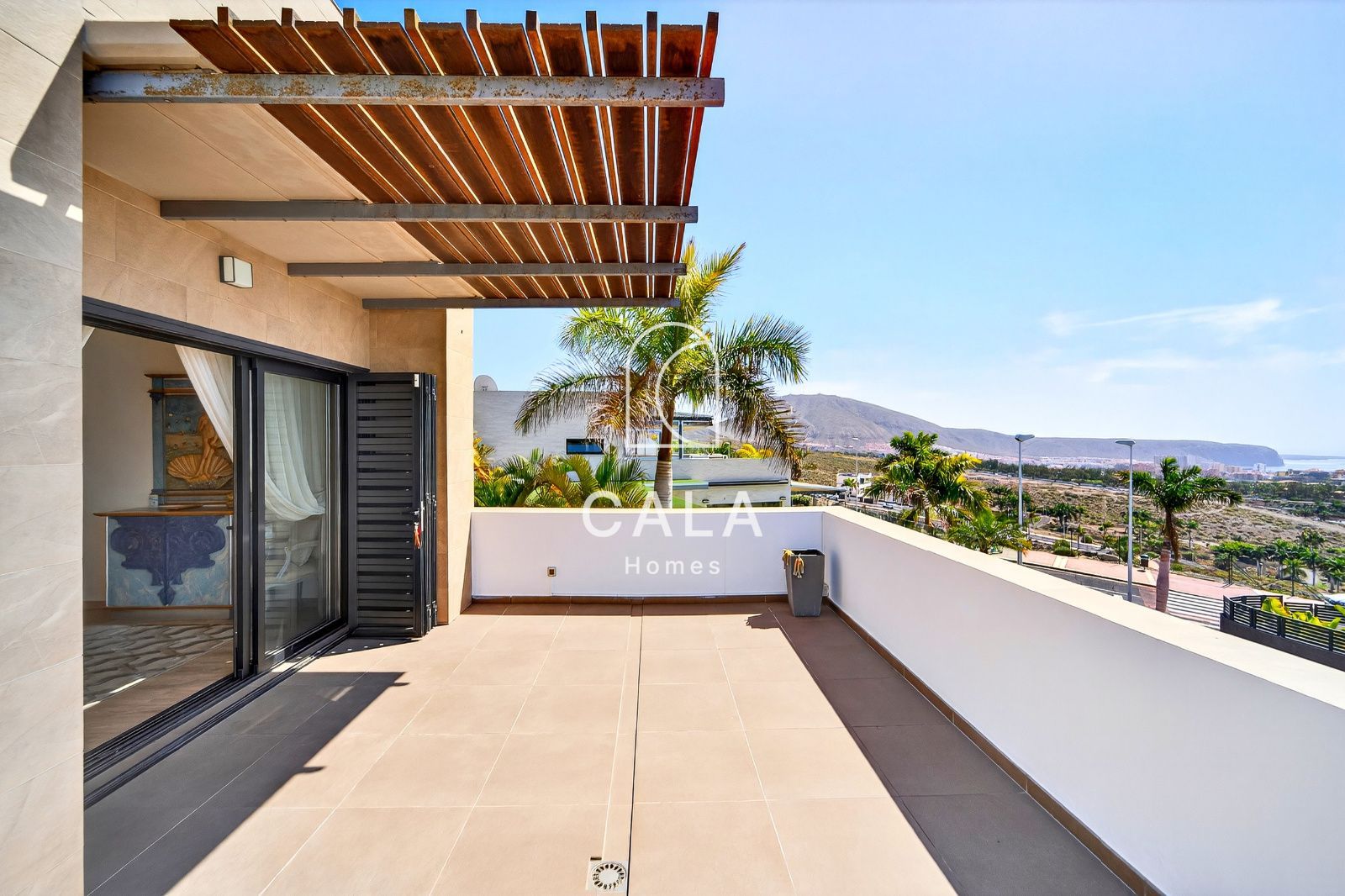 Villa with Panoramic Views in La Caldera