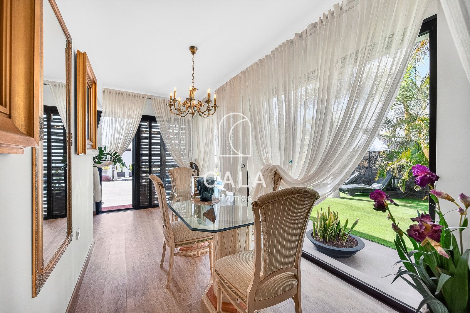 Villa with Panoramic Views in La Caldera