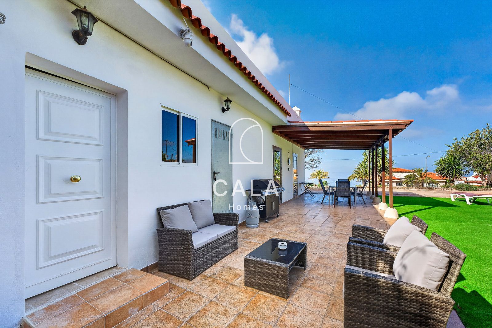 Detached House in Chío with Panoramic Views
