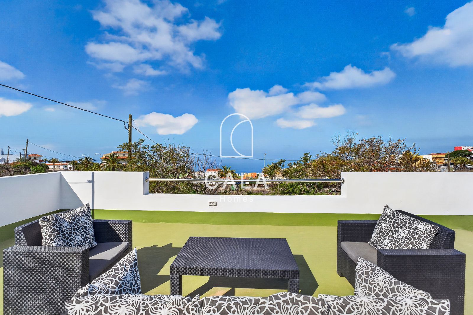 Detached House in Chío with Panoramic Views