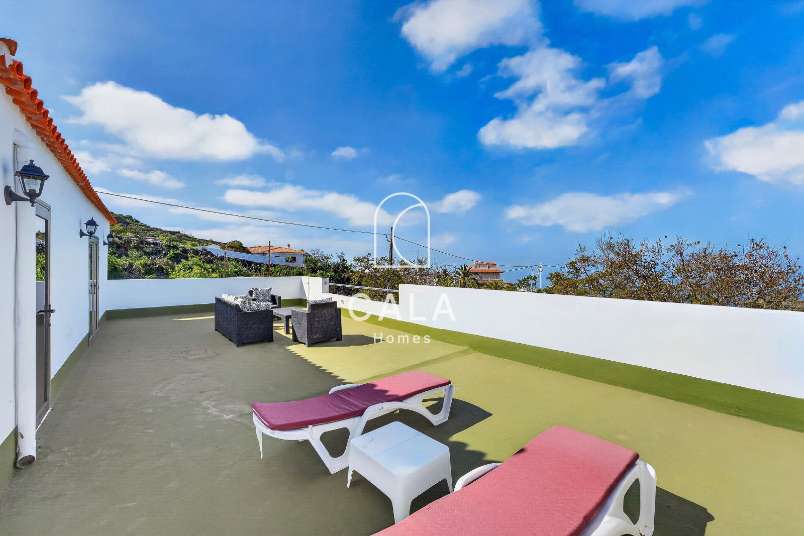 Detached House in Chío with Panoramic Views