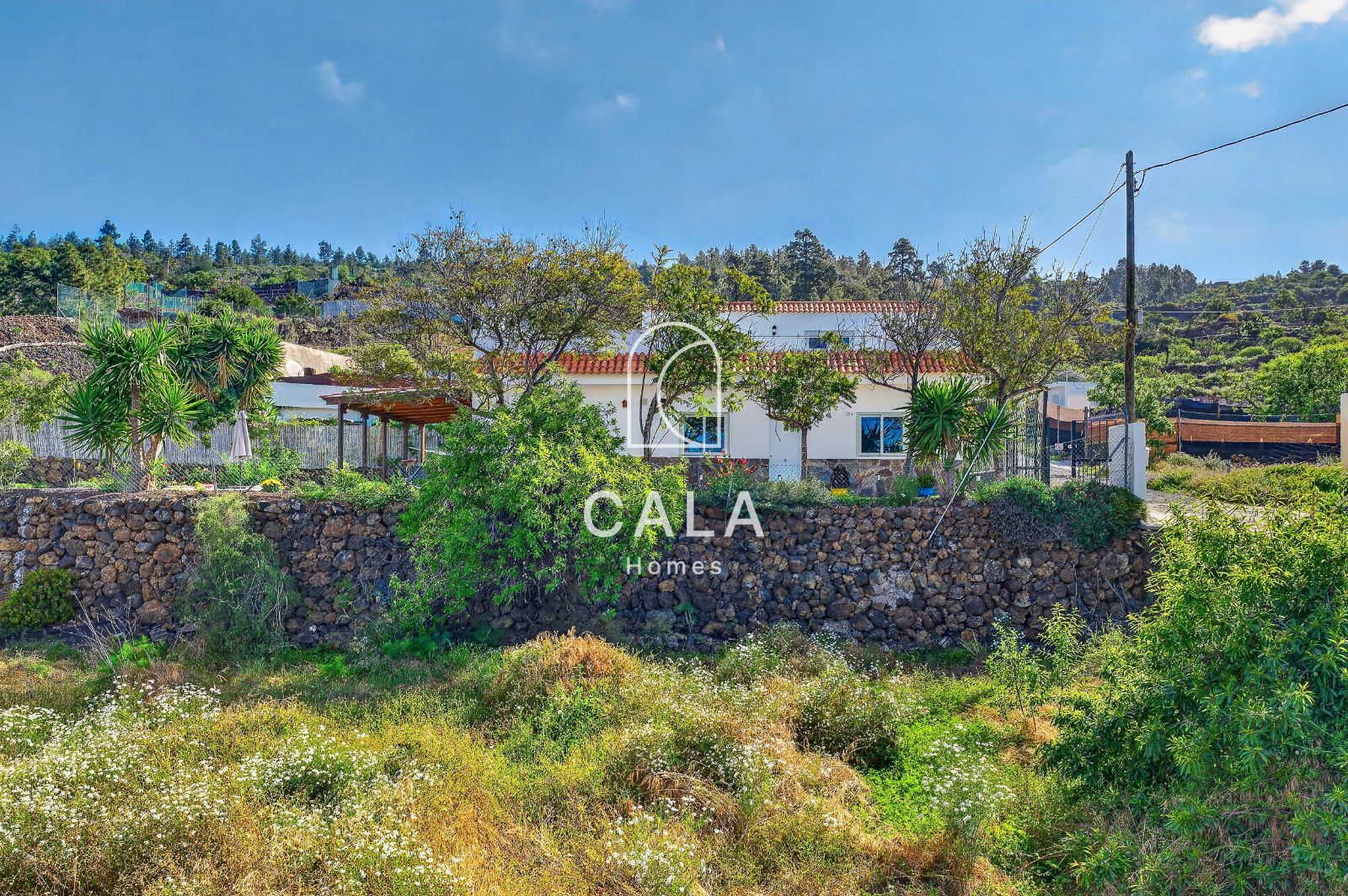 Detached House in Chío with Panoramic Views