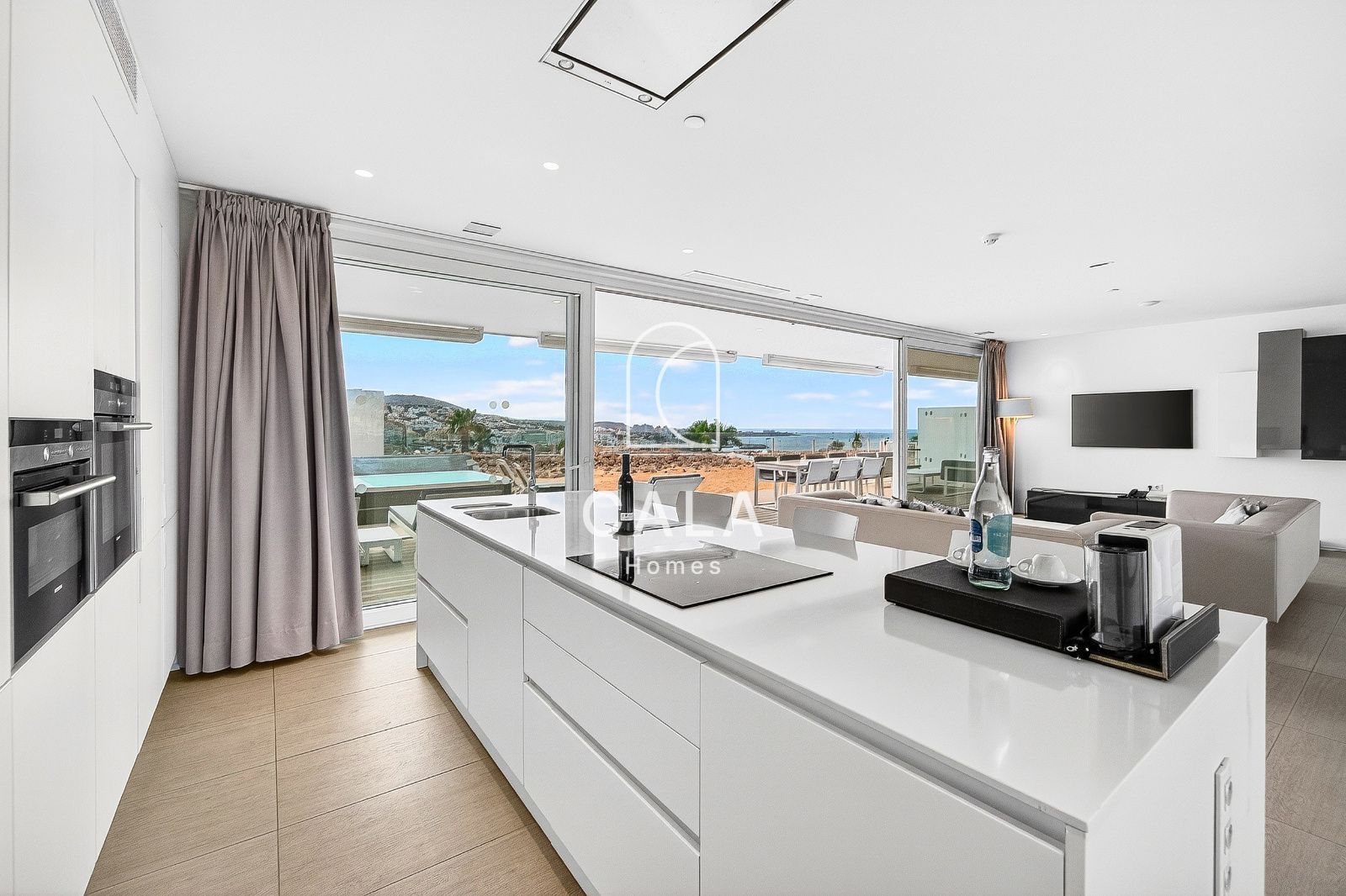 Exclusive Luxury Apartment with Sea Views in Baobab Suites