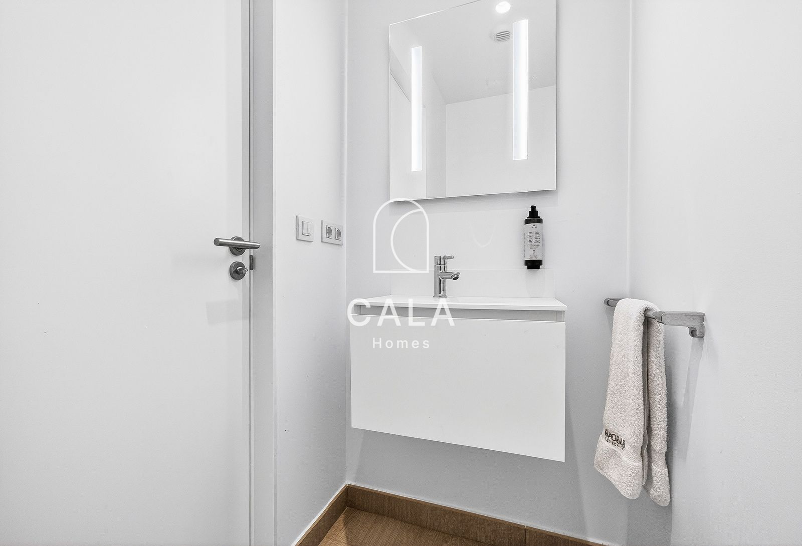 Exclusive Luxury Apartment with Sea Views in Baobab Suites