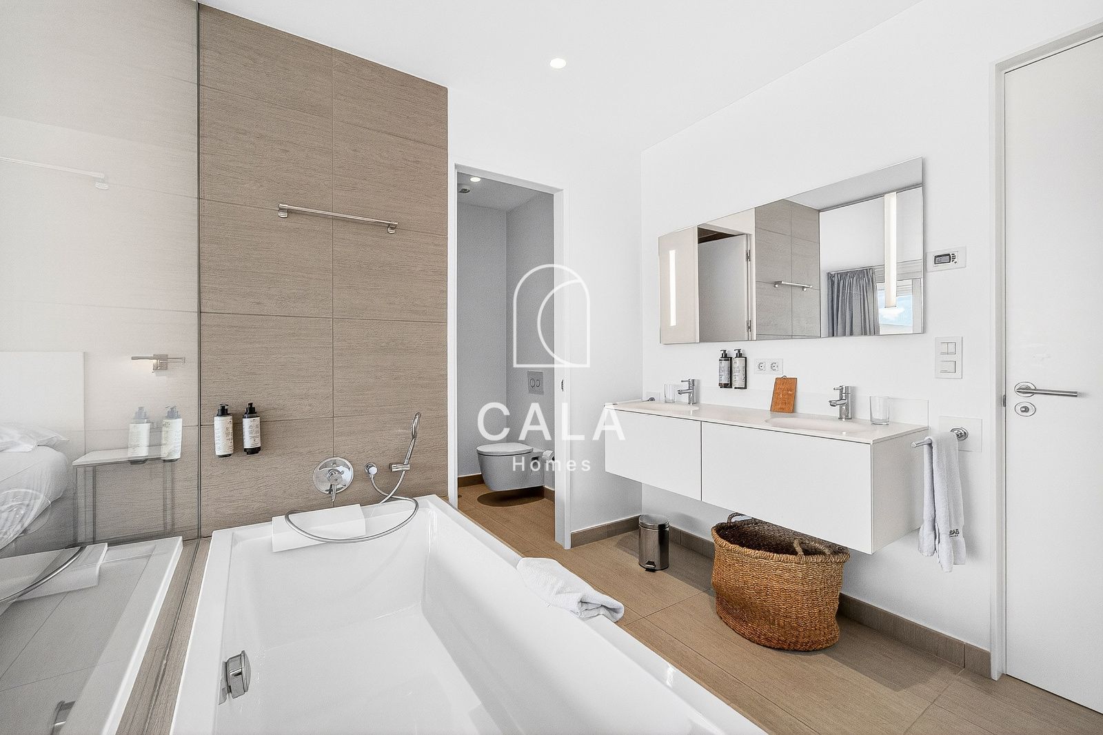 Exclusive Luxury Apartment with Sea Views in Baobab Suites