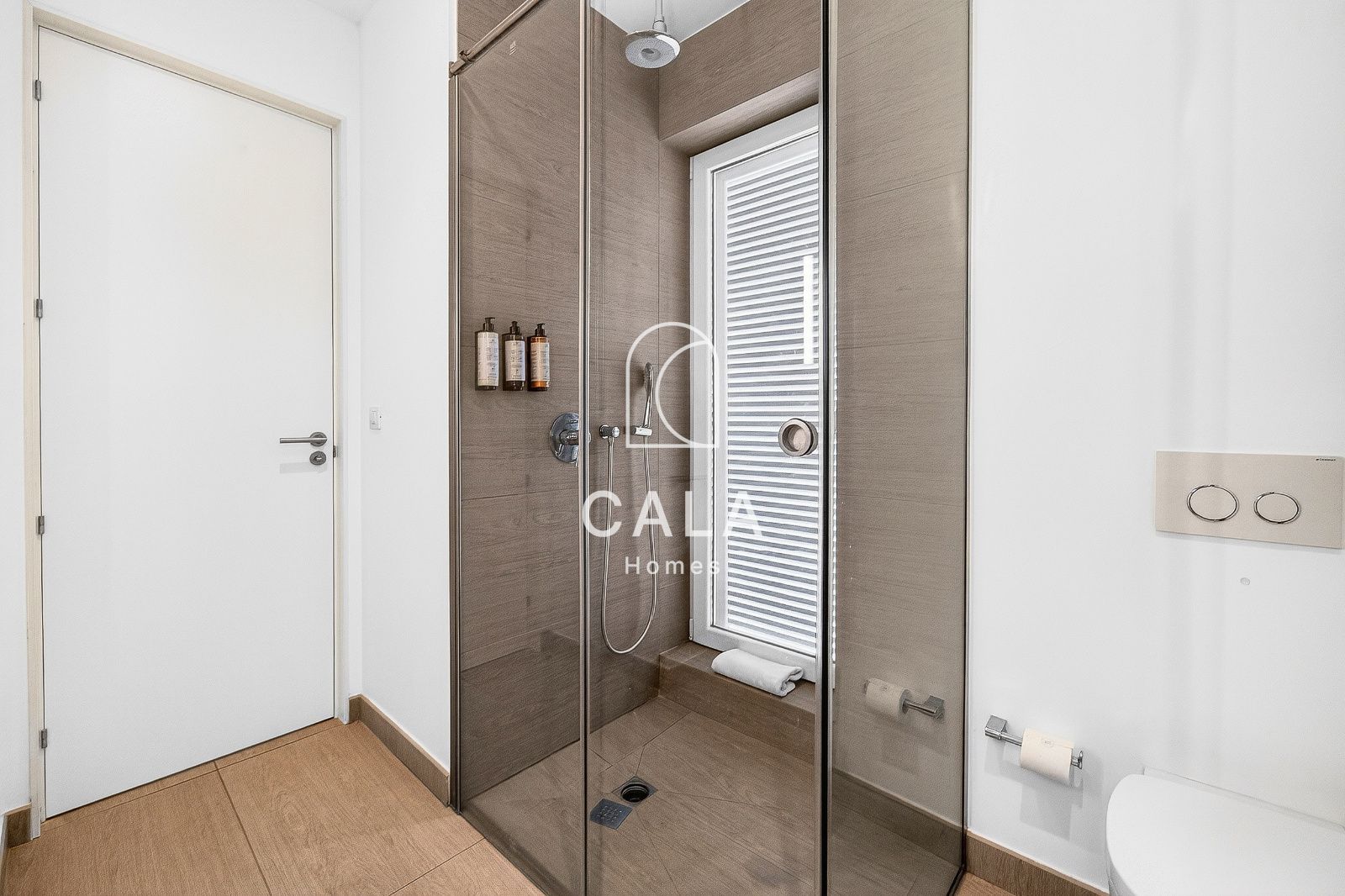 Exclusive Luxury Apartment with Sea Views in Baobab Suites