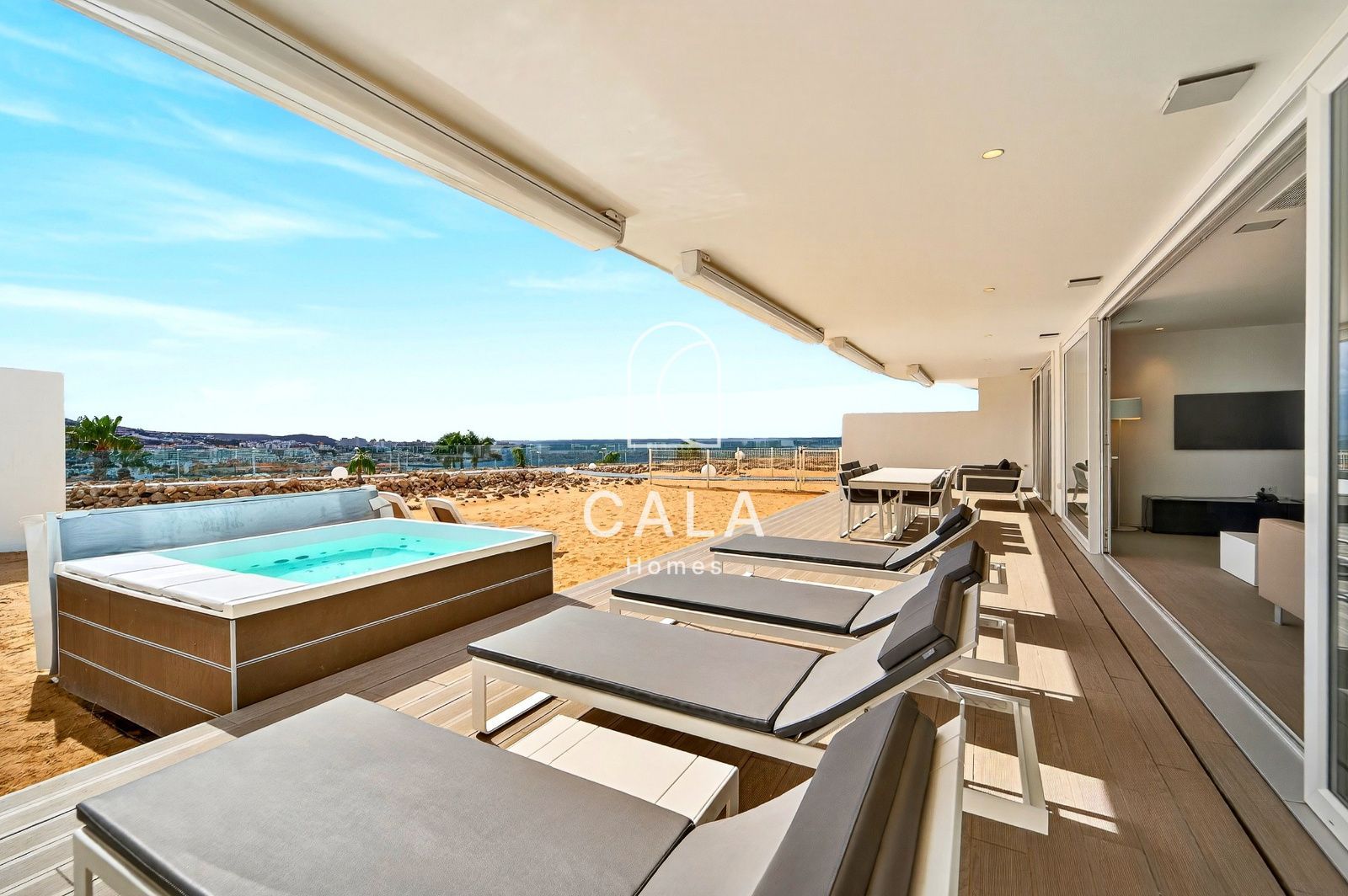 Exclusive Luxury Apartment with Sea Views in Baobab Suites