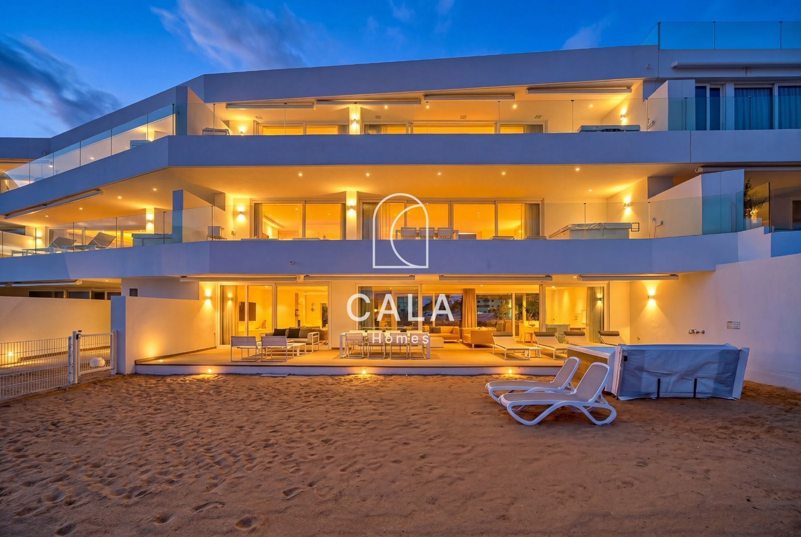 Exclusive Luxury Apartment with Sea Views in Baobab Suites