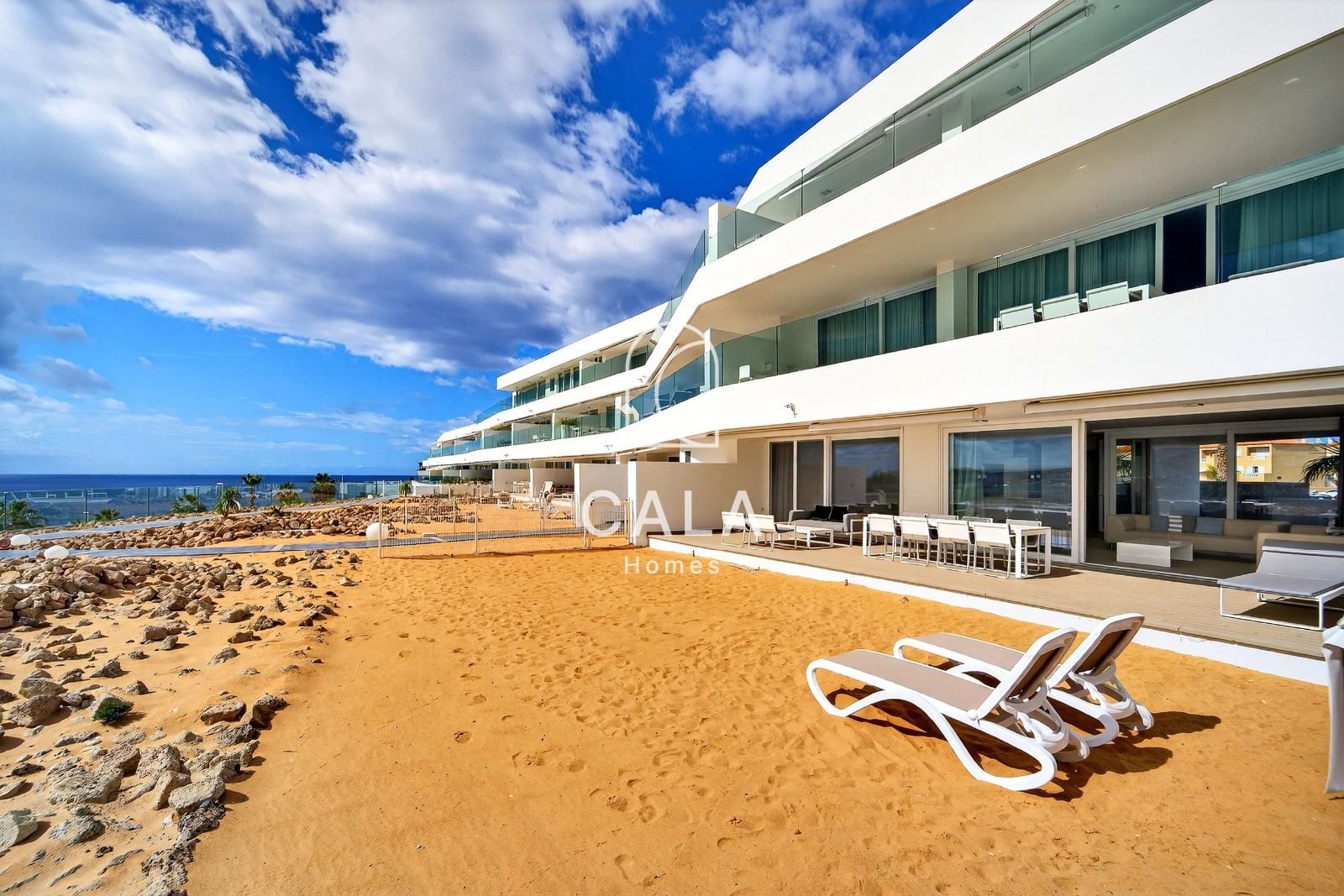 Exclusive Luxury Apartment with Sea Views in Baobab Suites