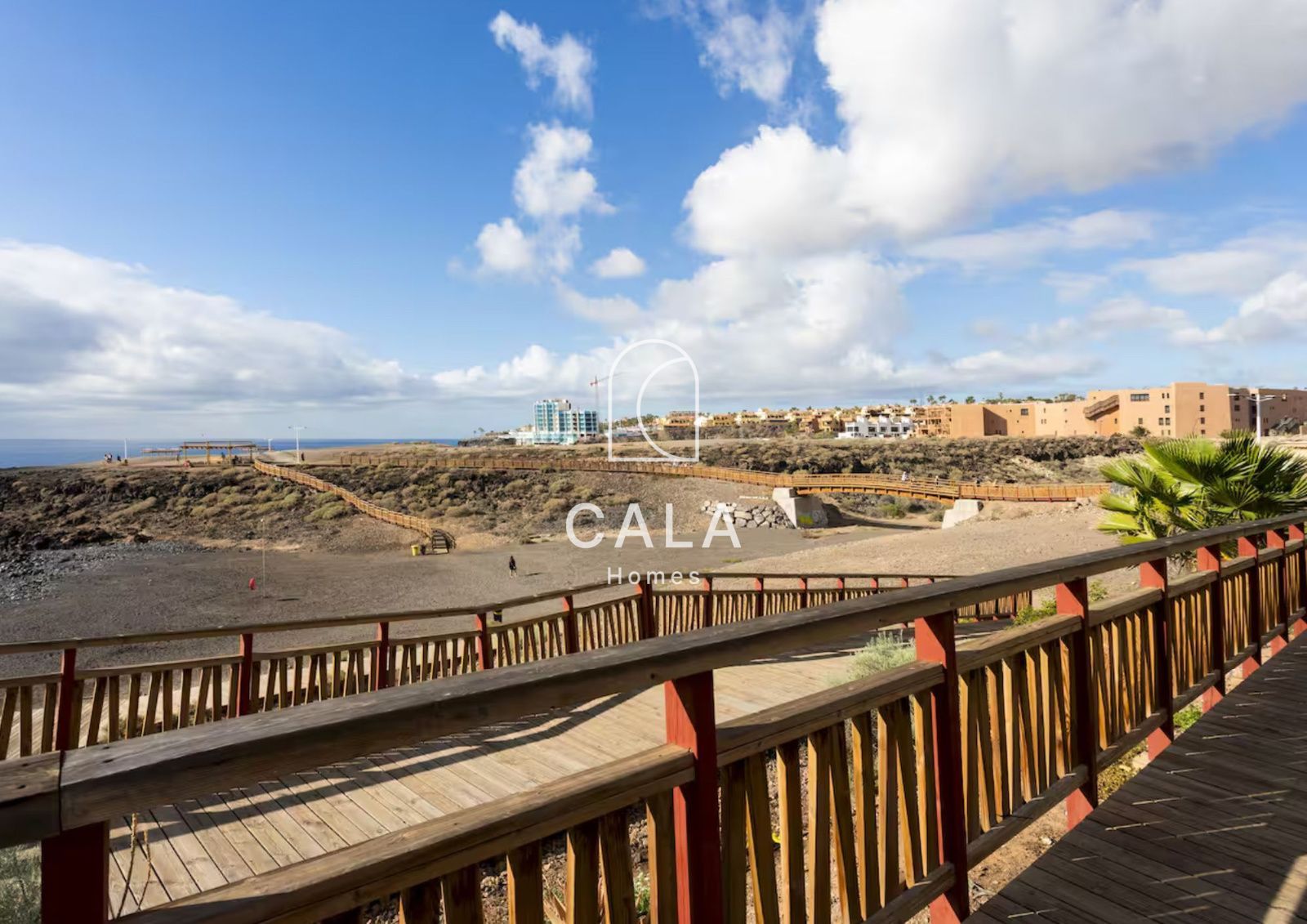 Penthouse for sale next to the ocean