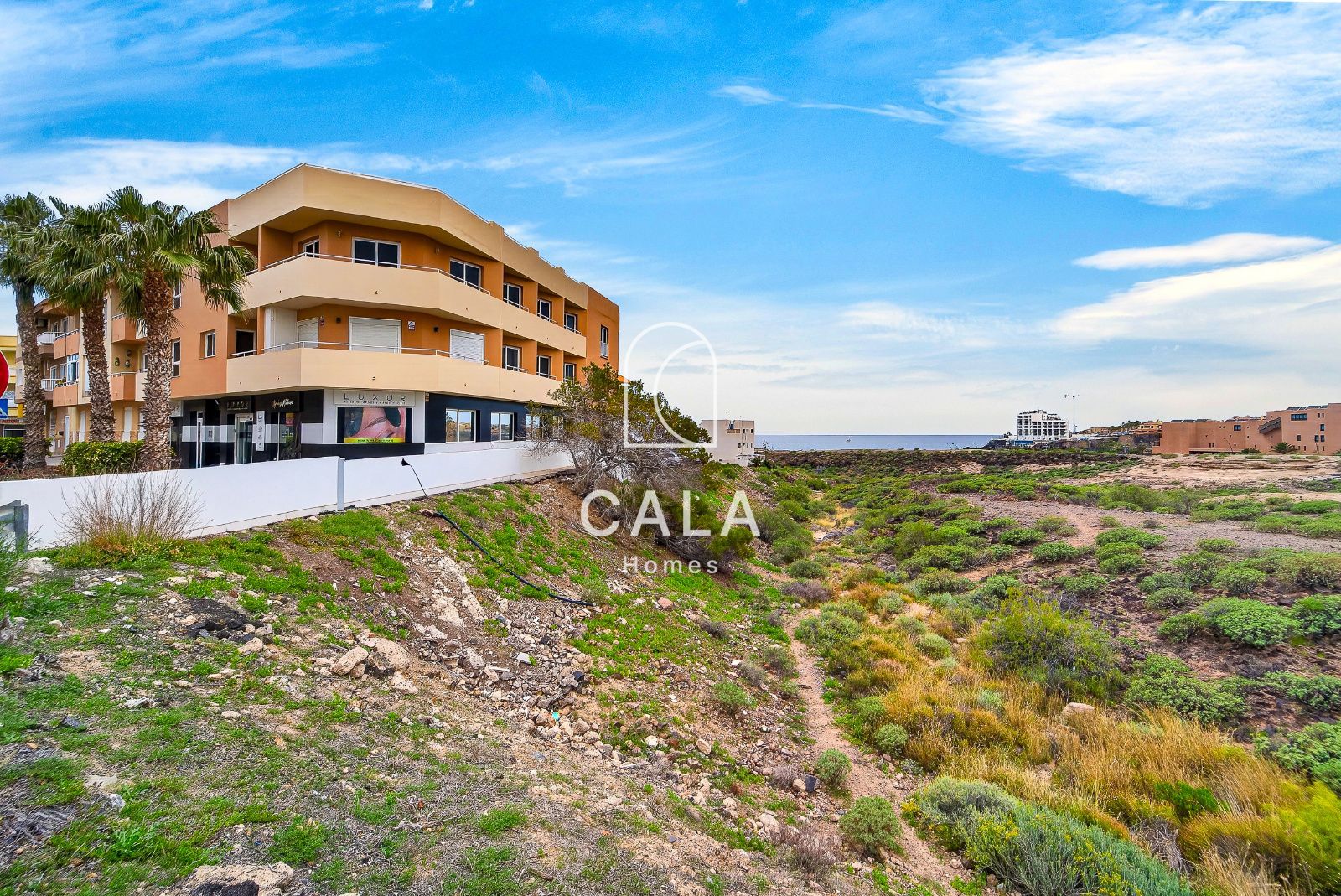 Penthouse for sale next to the ocean