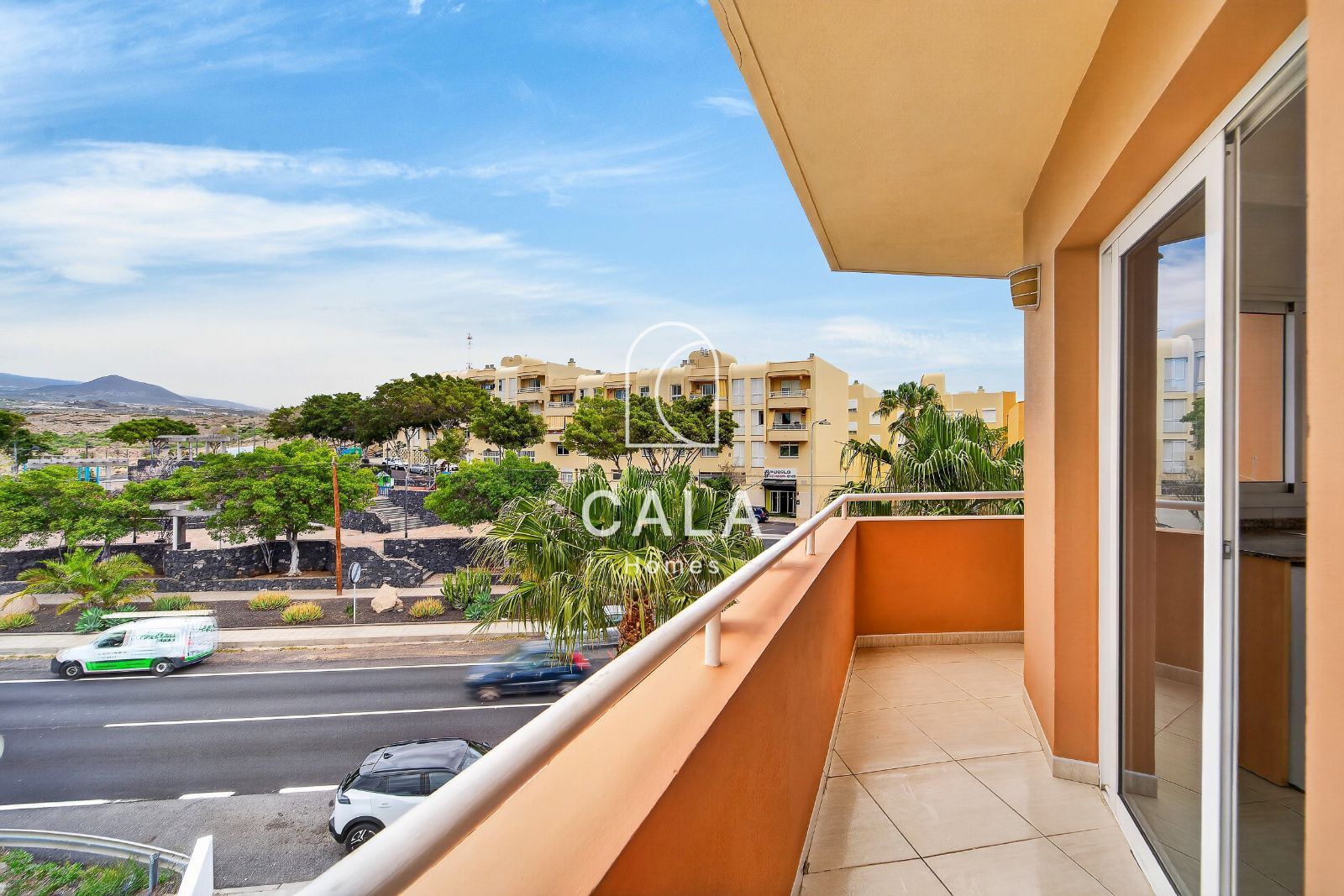 Penthouse for sale next to the ocean