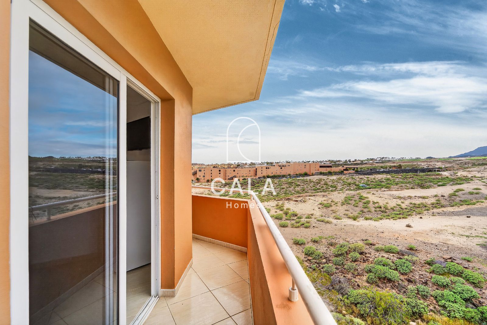 Penthouse for sale next to the ocean