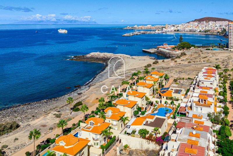 Villa individuelle en vente Playa De Los Cristianos, Santa Cruz Tenerife. Ref: 1333. Cala Homes