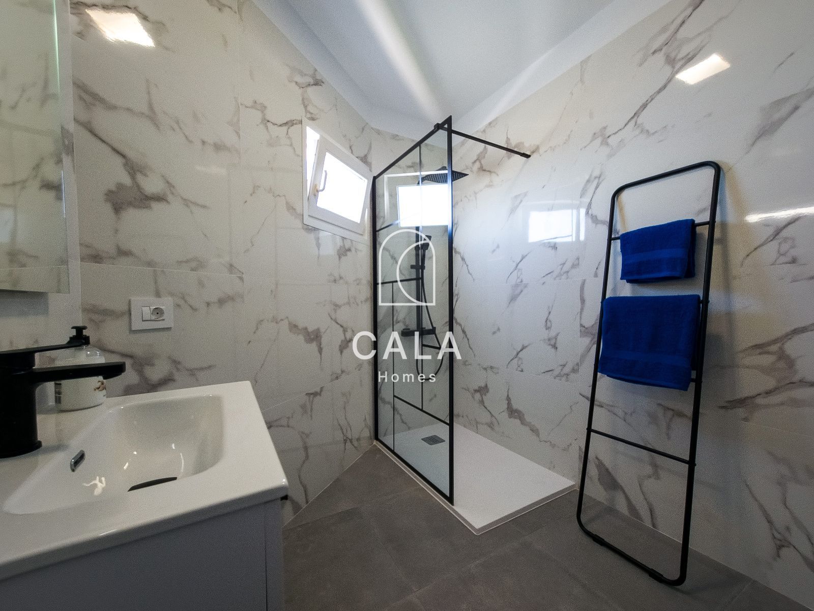 Ático con Vistas Panorámicas en Puerto Santiago