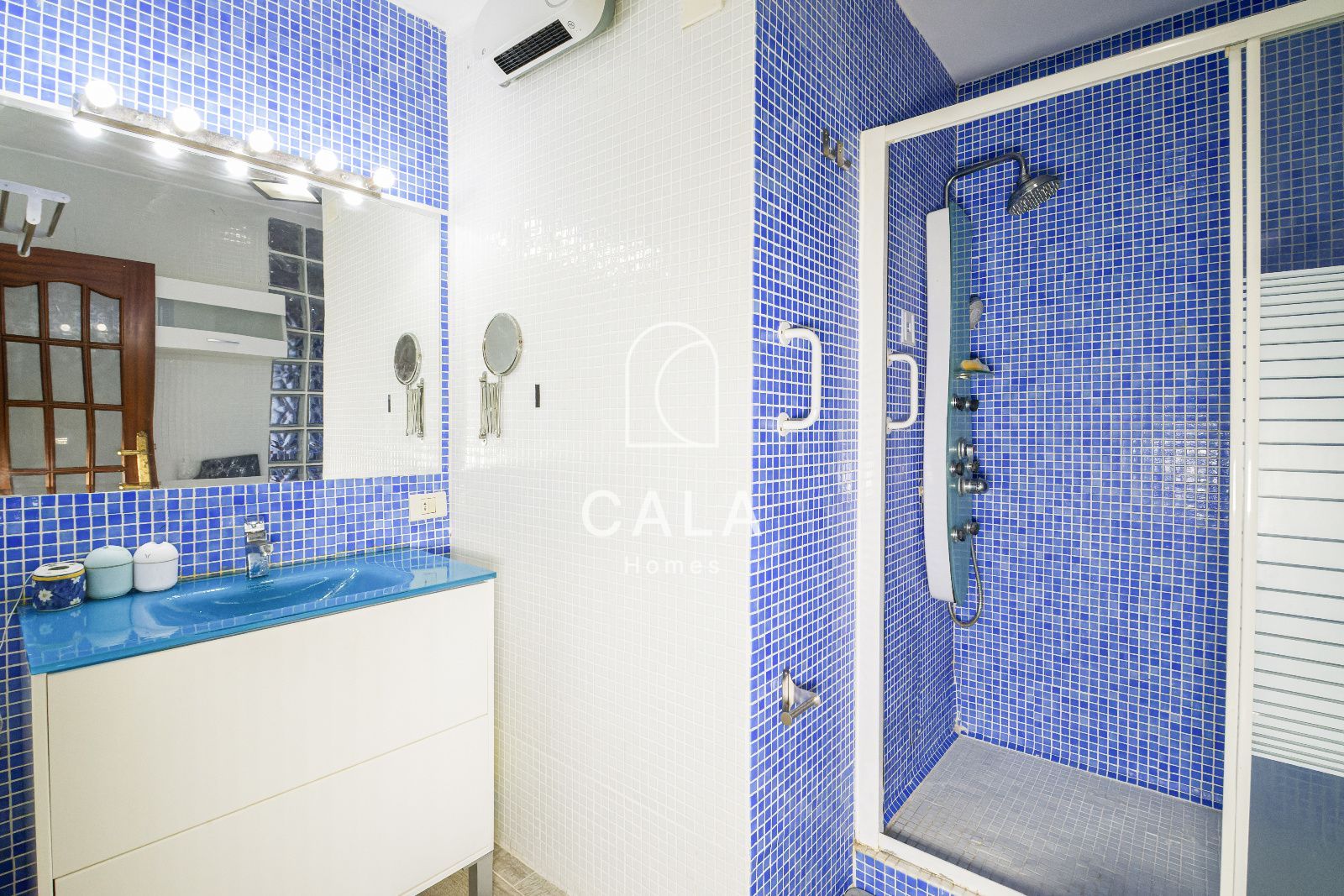 Exclusive Villa in Las Cuevas