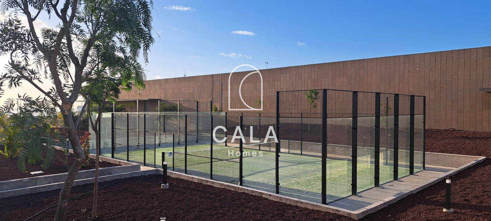 Spacious Apartment with Large Terrace in Sotavento Suites