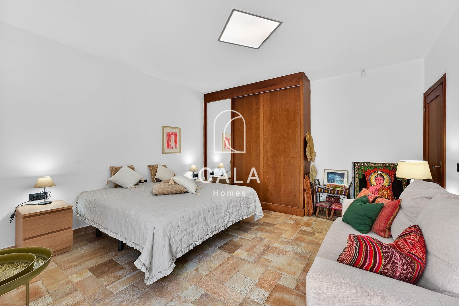 Beautiful estate with panoramic sea views