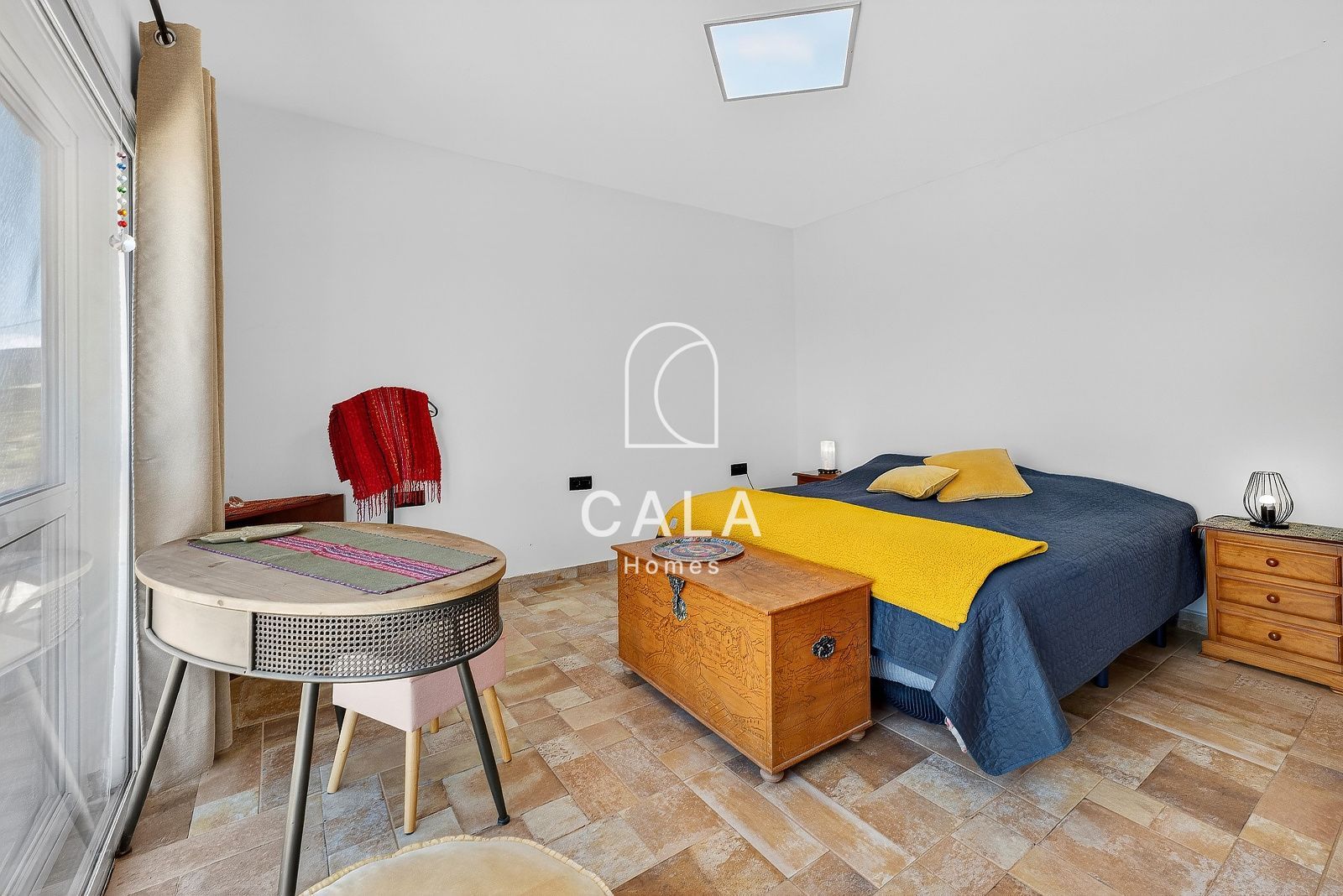 Beautiful estate with panoramic sea views