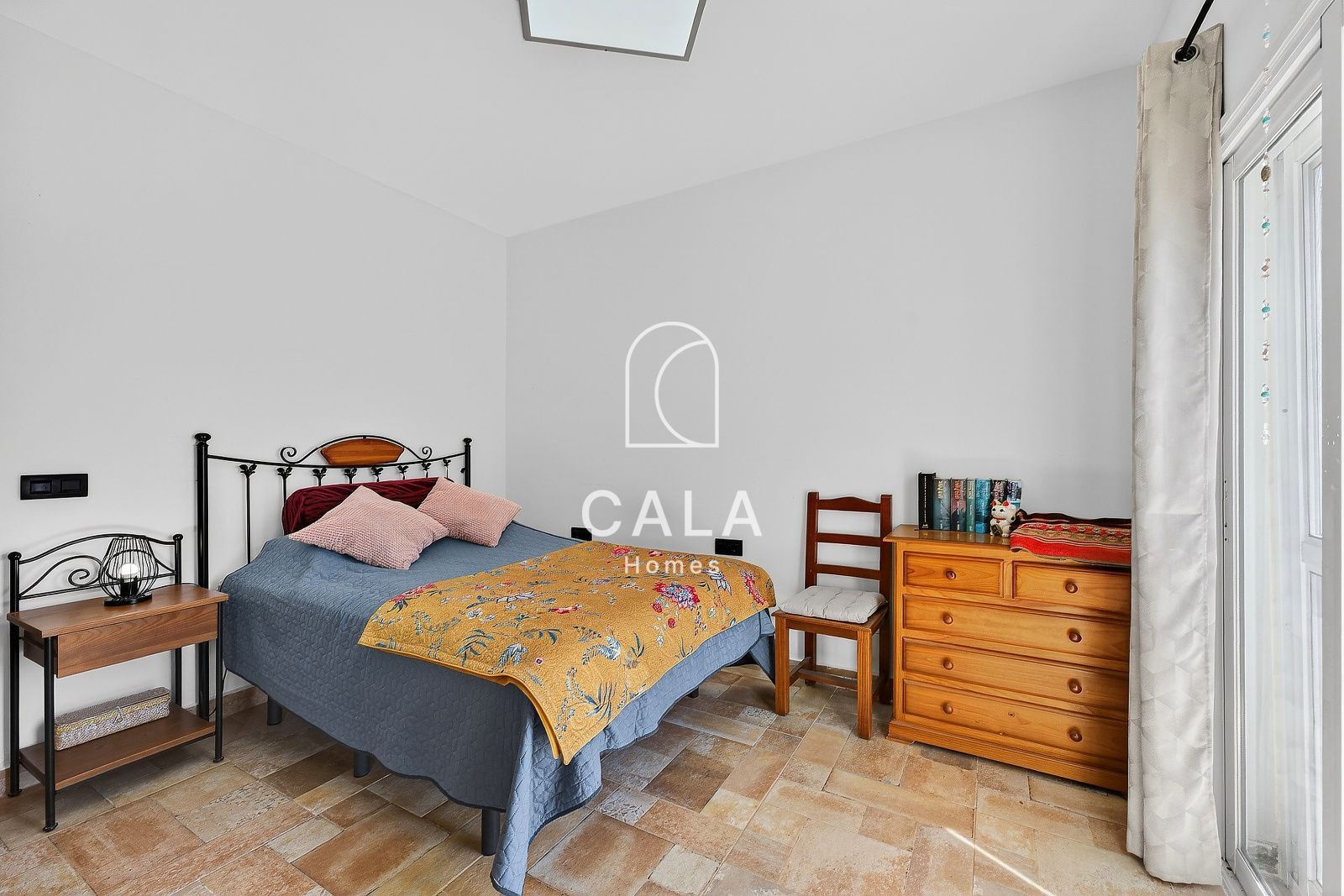 Beautiful estate with panoramic sea views