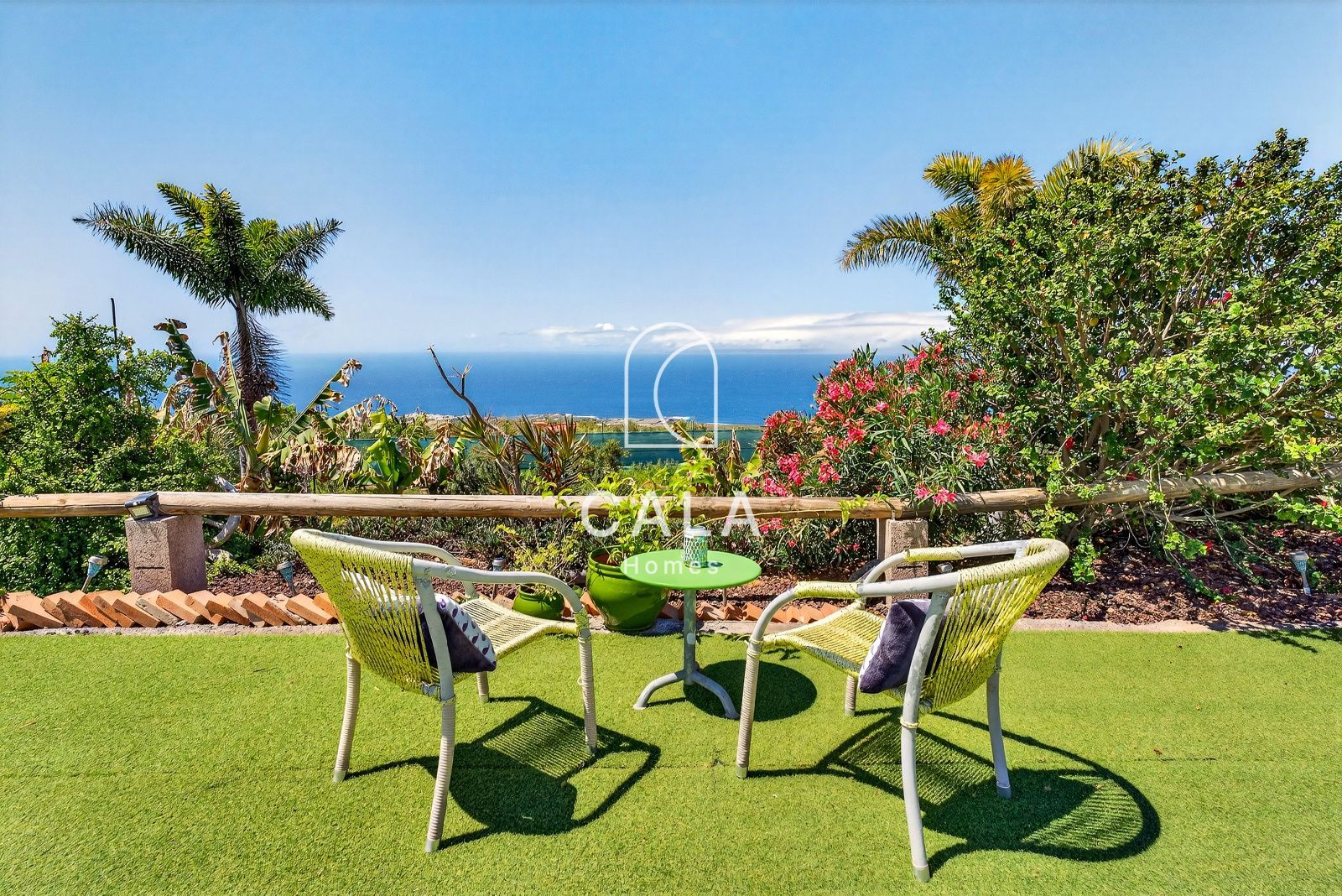 Beautiful estate with panoramic sea views