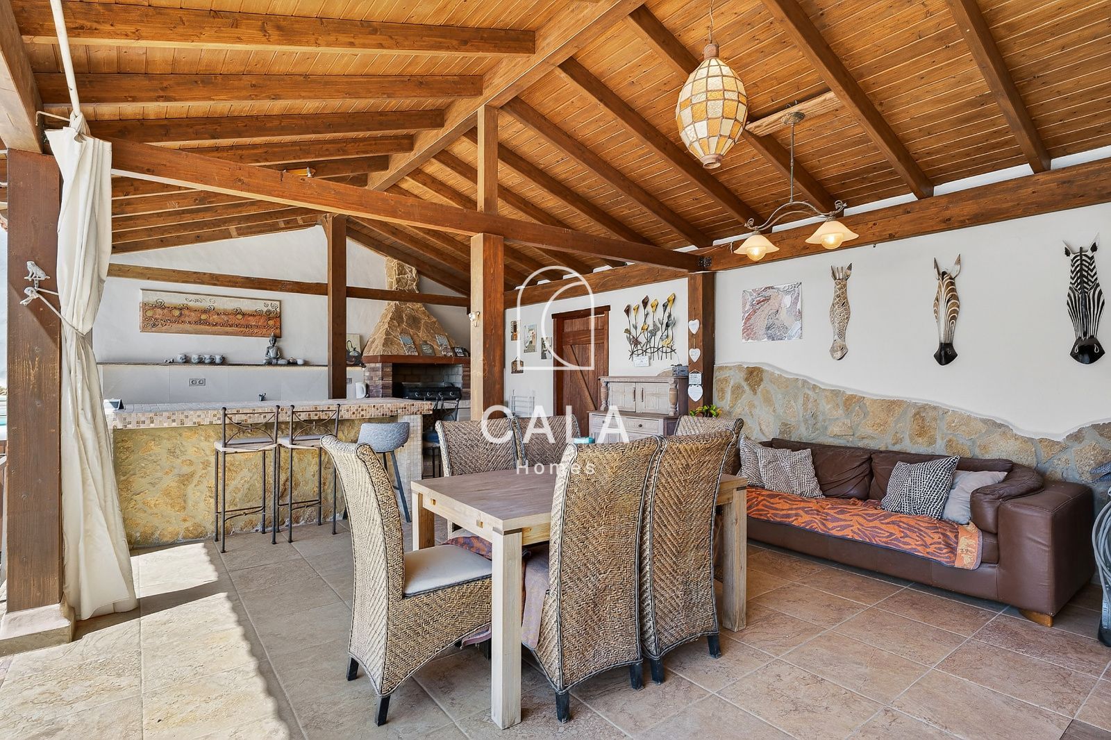 Exclusive Townhouse with Private Pool in Roque del Conde