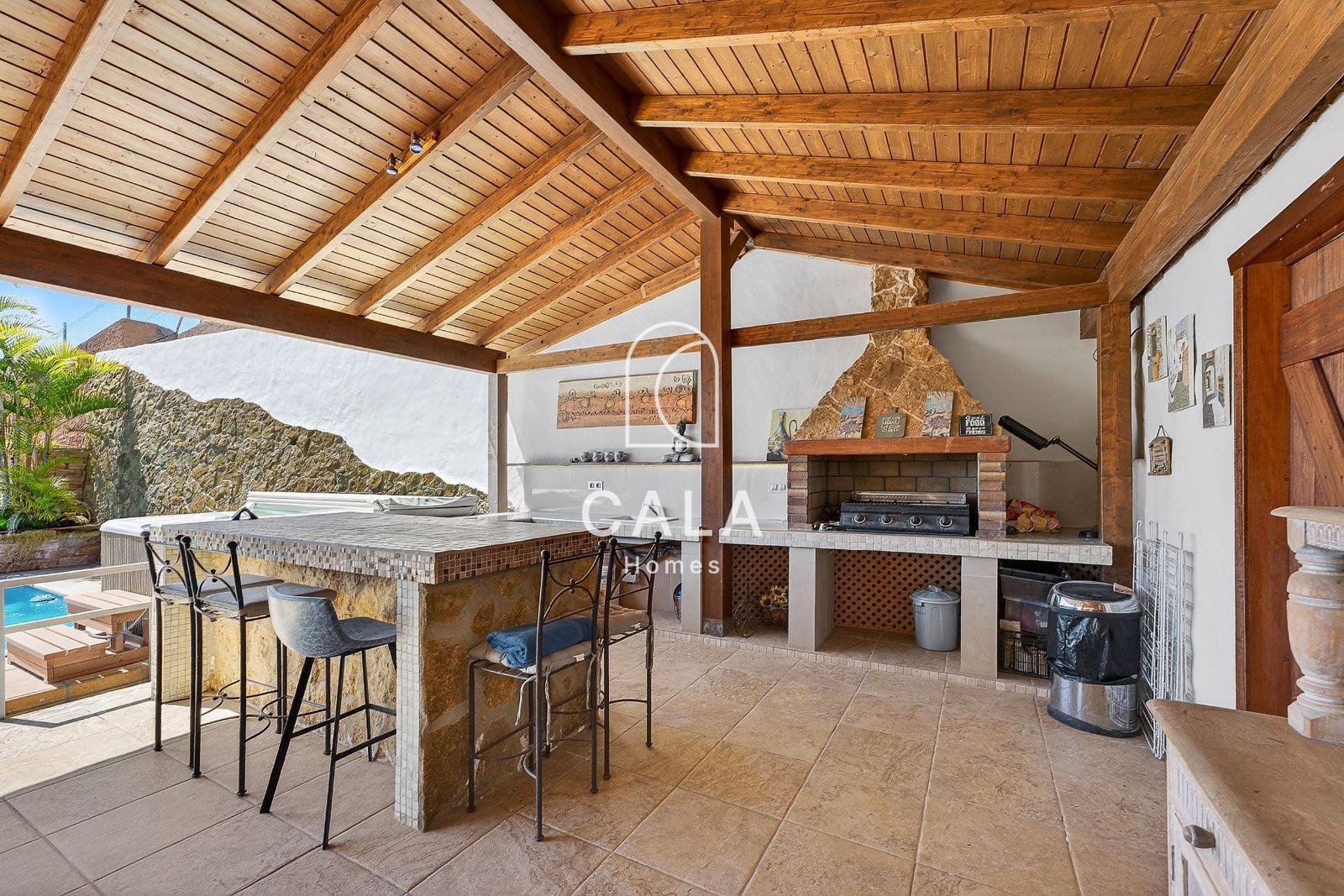 Exclusive Townhouse with Private Pool in Roque del Conde