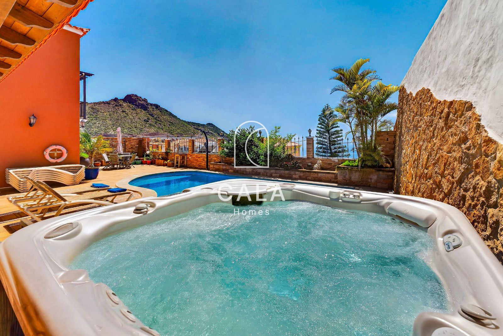 Exclusive Townhouse with Private Pool in Roque del Conde