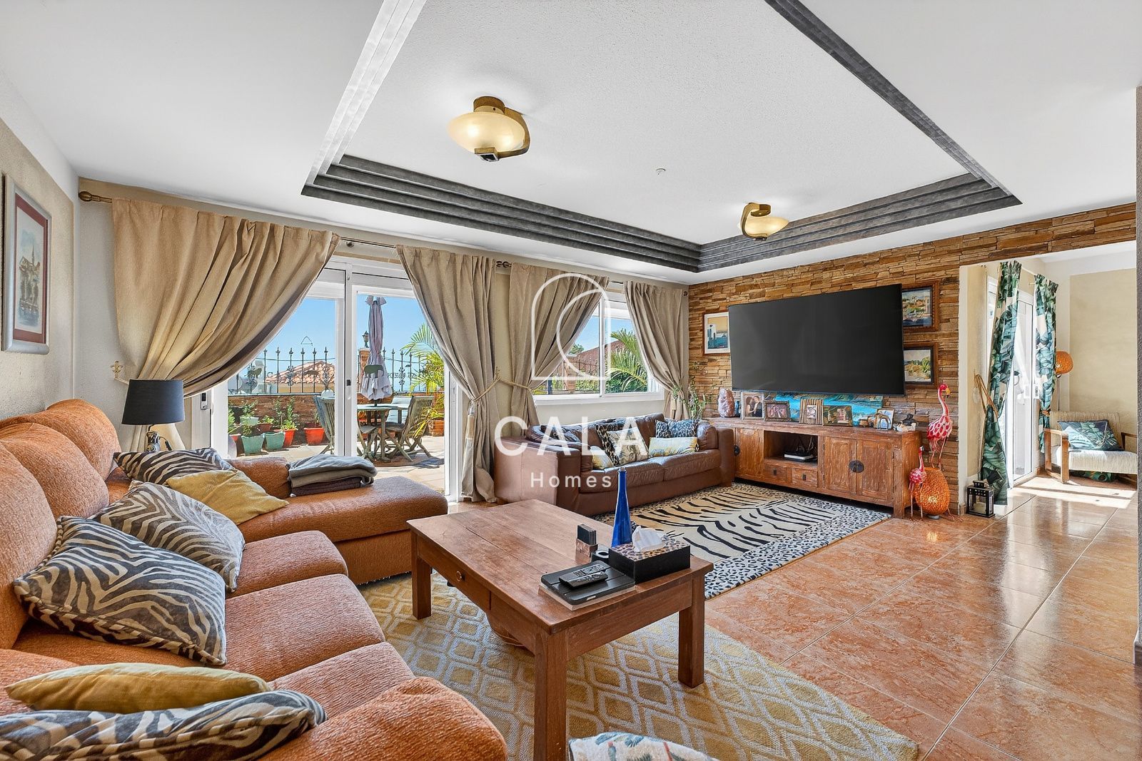 Exclusive Townhouse with Private Pool in Roque del Conde