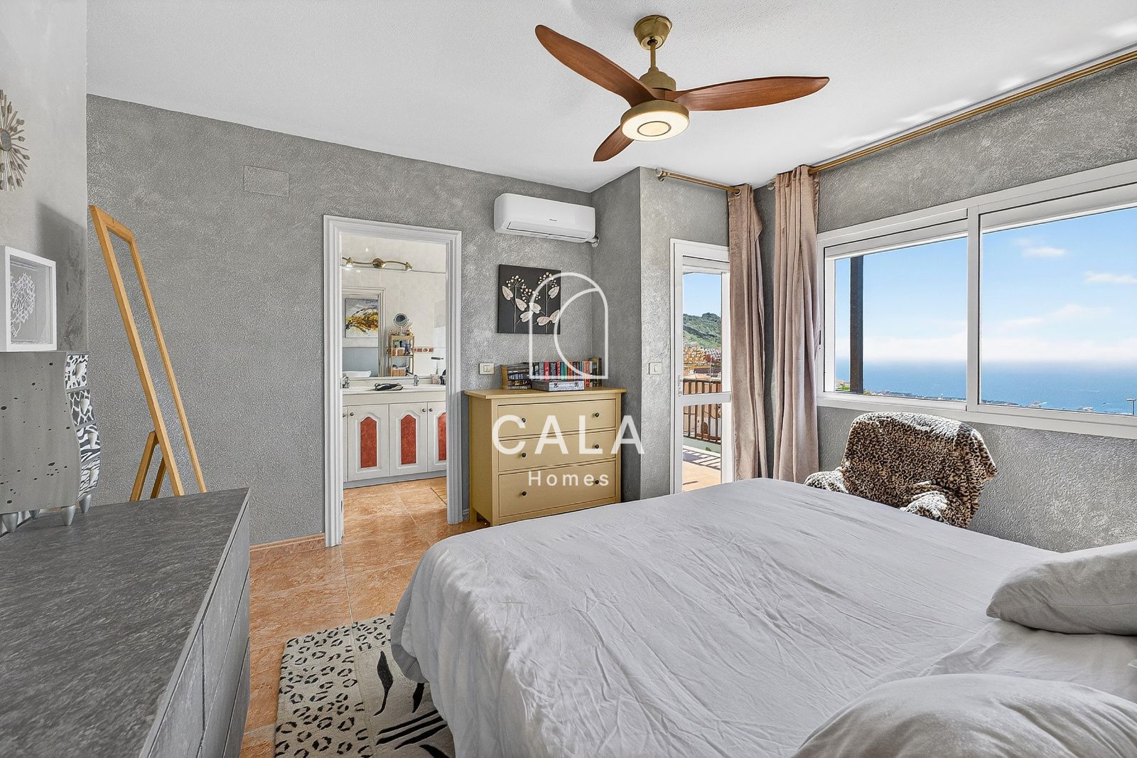 Exclusive Townhouse with Private Pool in Roque del Conde