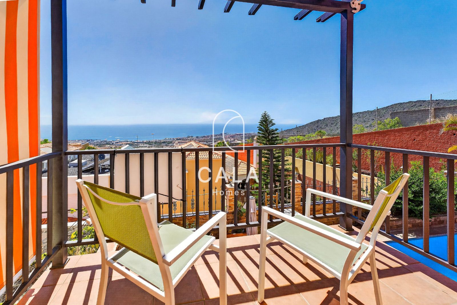 Exclusive Townhouse with Private Pool in Roque del Conde