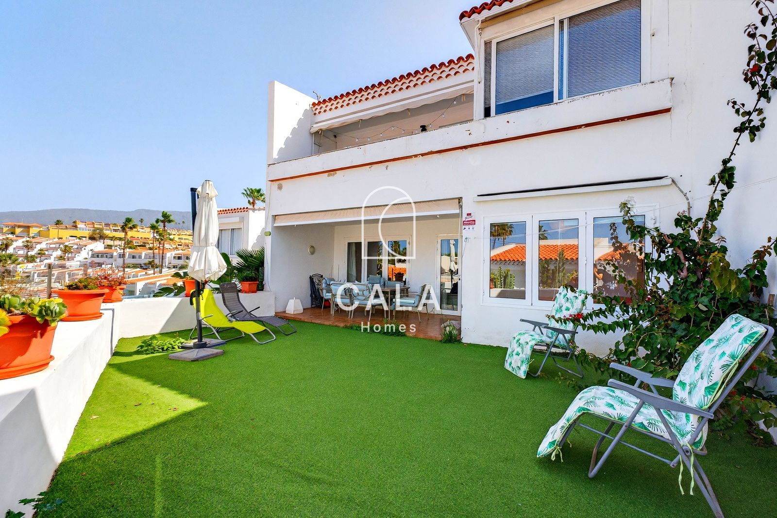 Property in one of the most sought-after areas in South Tenerife