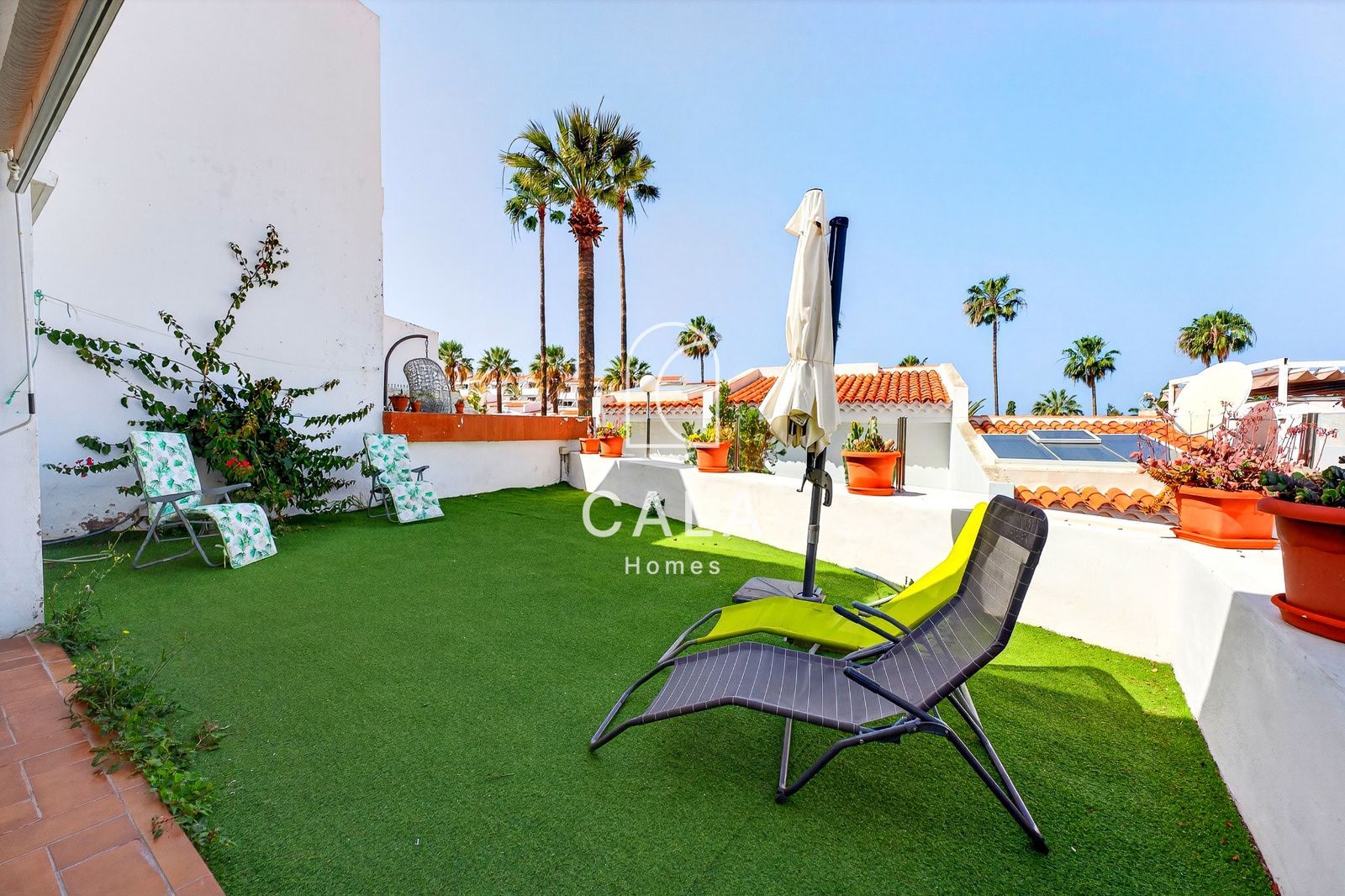 Property in one of the most sought-after areas in South Tenerife
