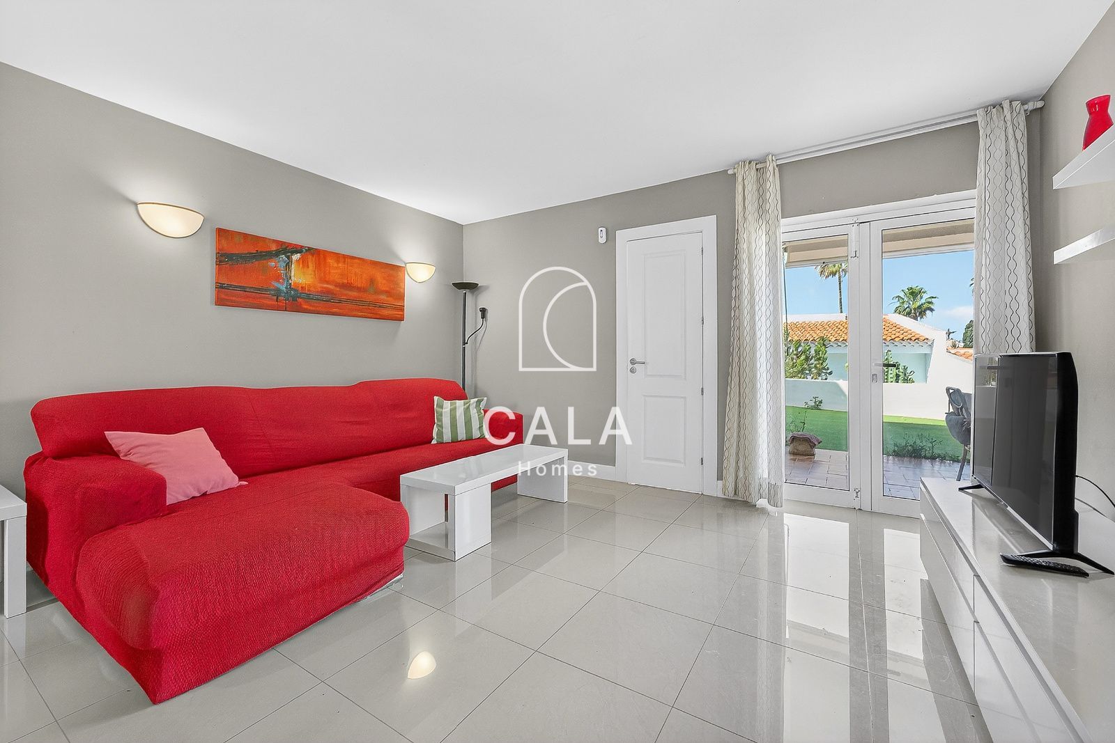 Property in one of the most sought-after areas in South Tenerife