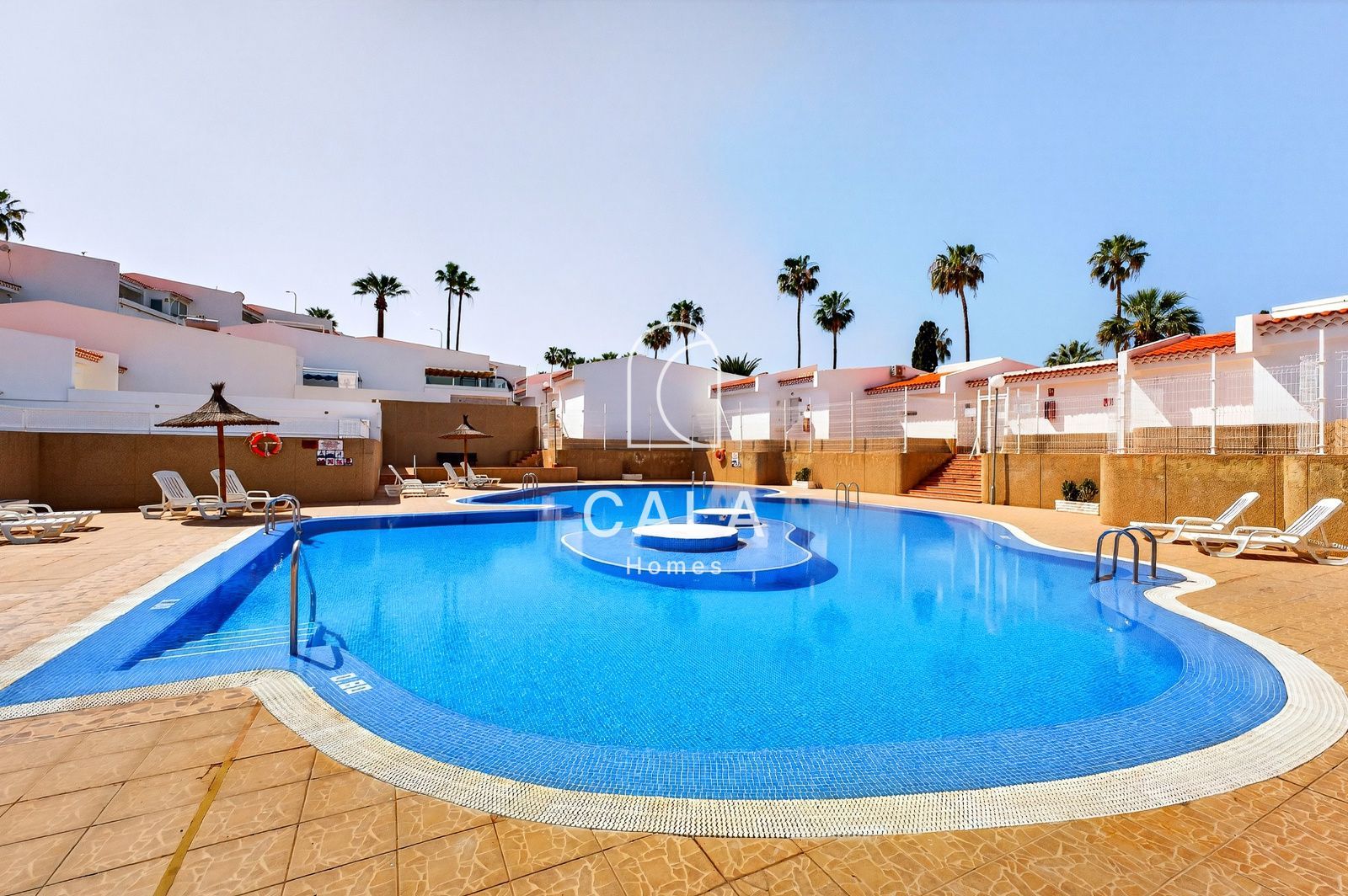 Property in one of the most sought-after areas in South Tenerife