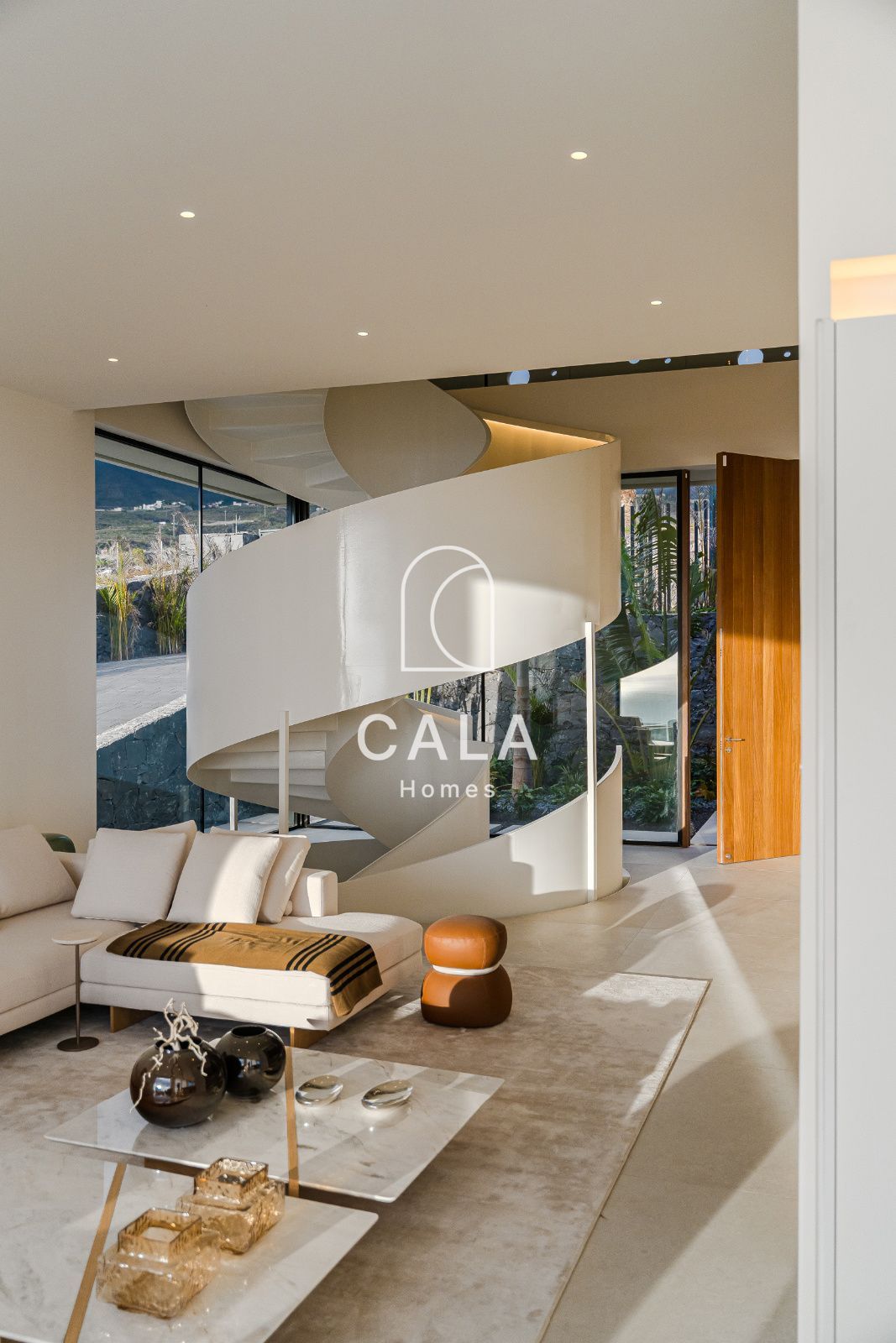 Exclusive Nivaria villa with sea views in Abama