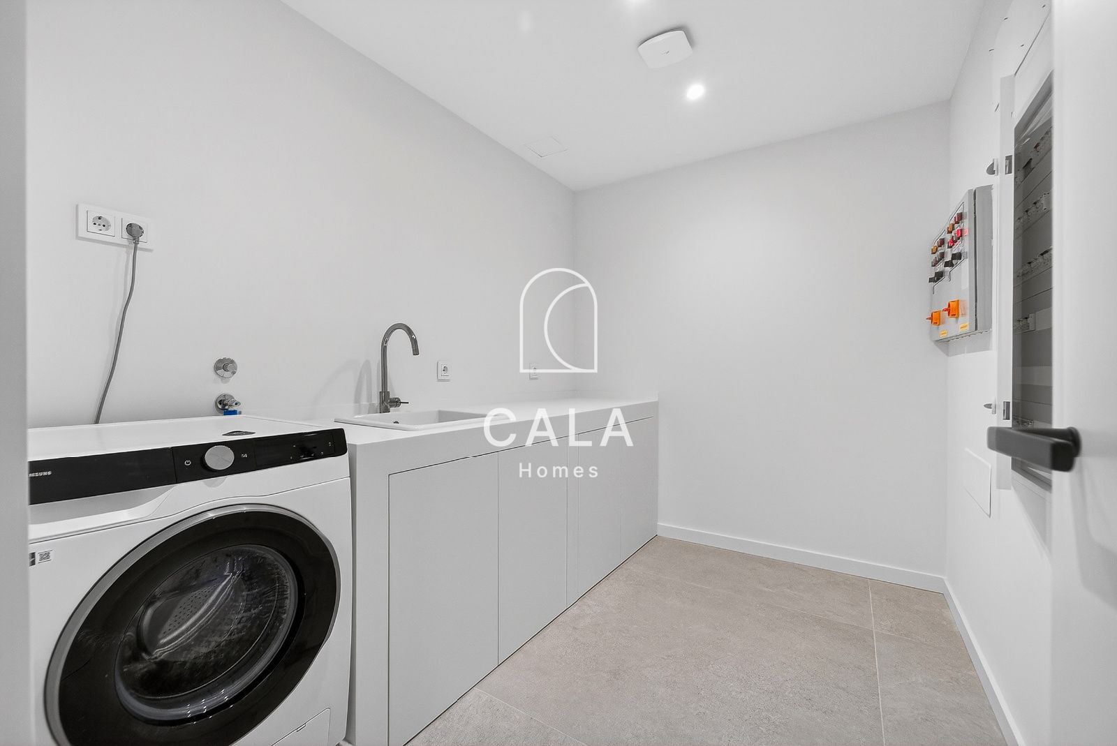 Exclusive Nivaria villa with sea views in Abama